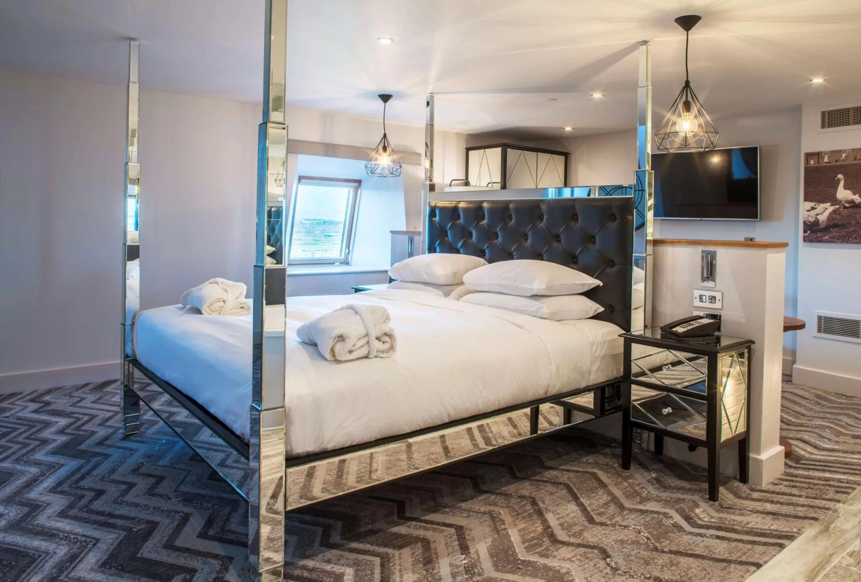 Bed in DoubleTree by Hilton Bristol South - Cadbury House