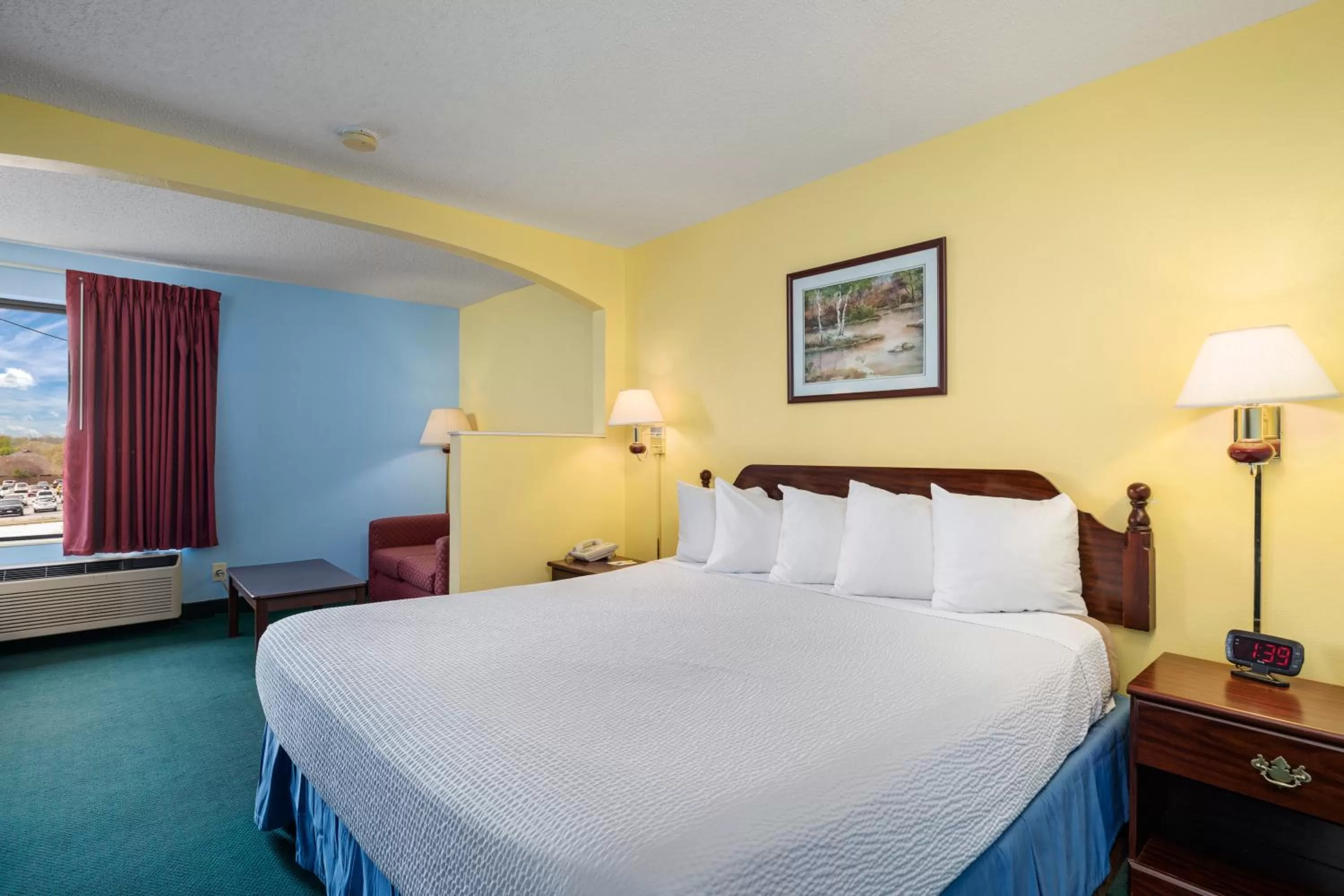 Bed in Days Inn by Wyndham Battlefield Rd/Hwy 65