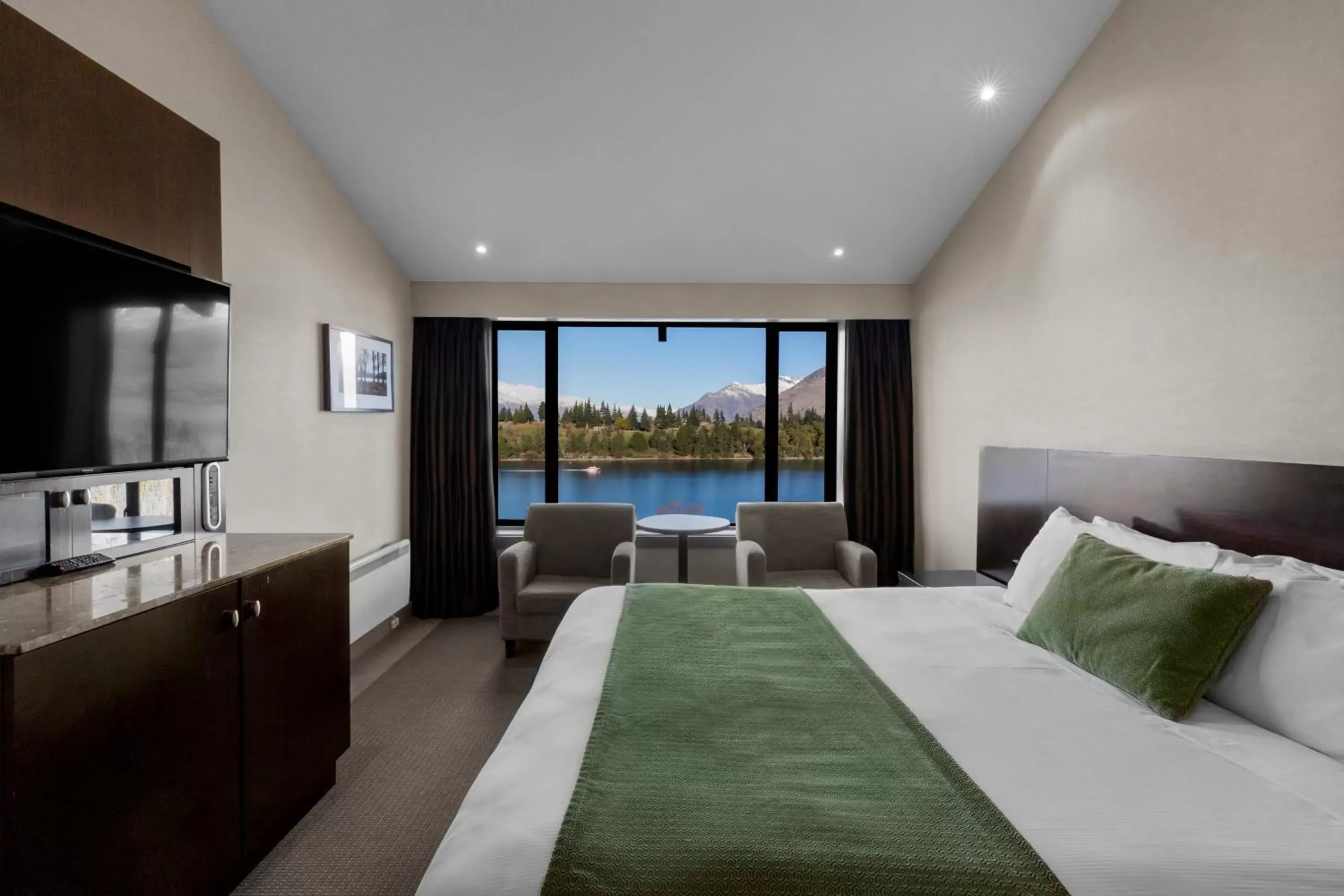 Photo of the whole room in Copthorne Hotel & Resort Lakefront Queenstown