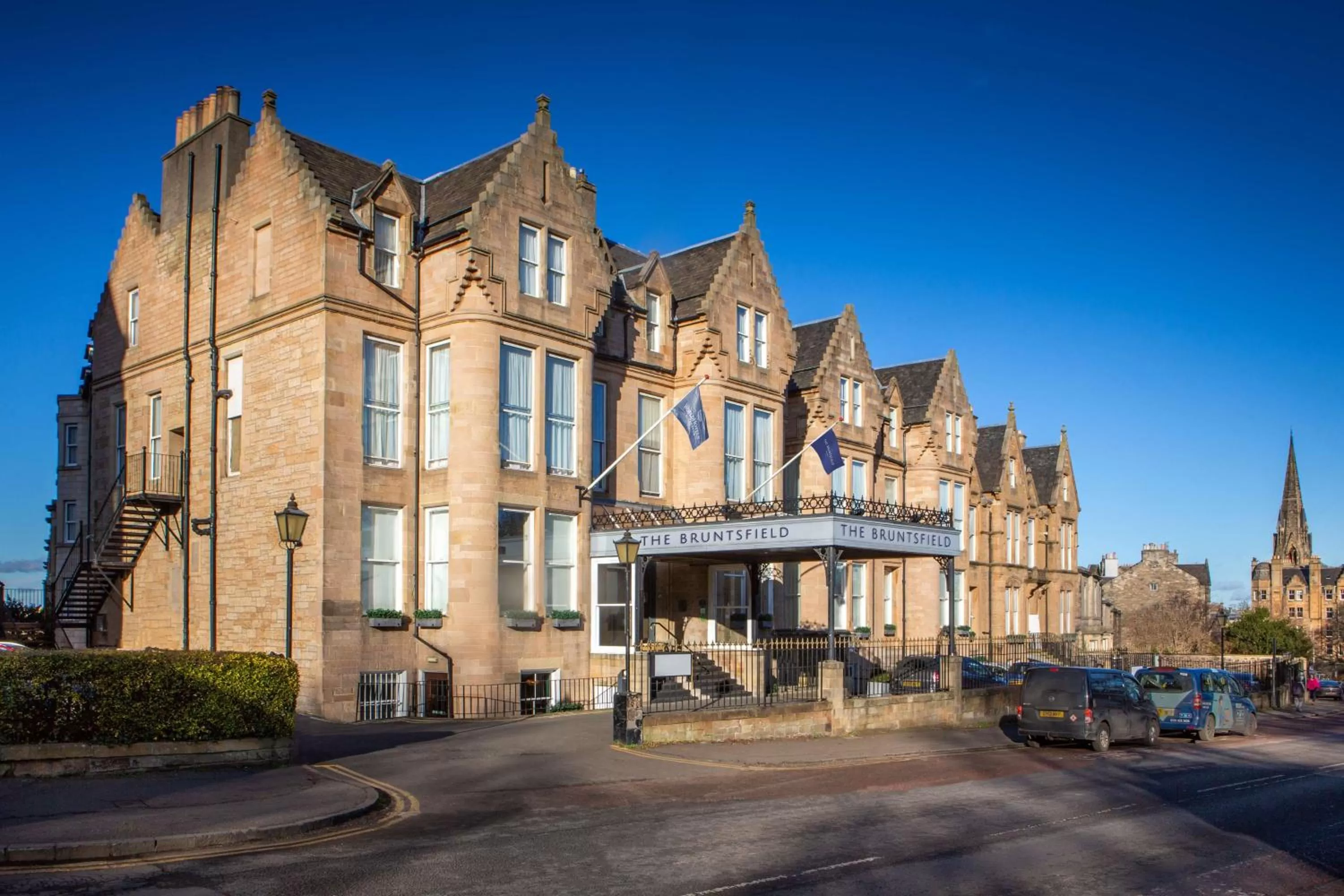 Property building in Bruntsfield Hotel