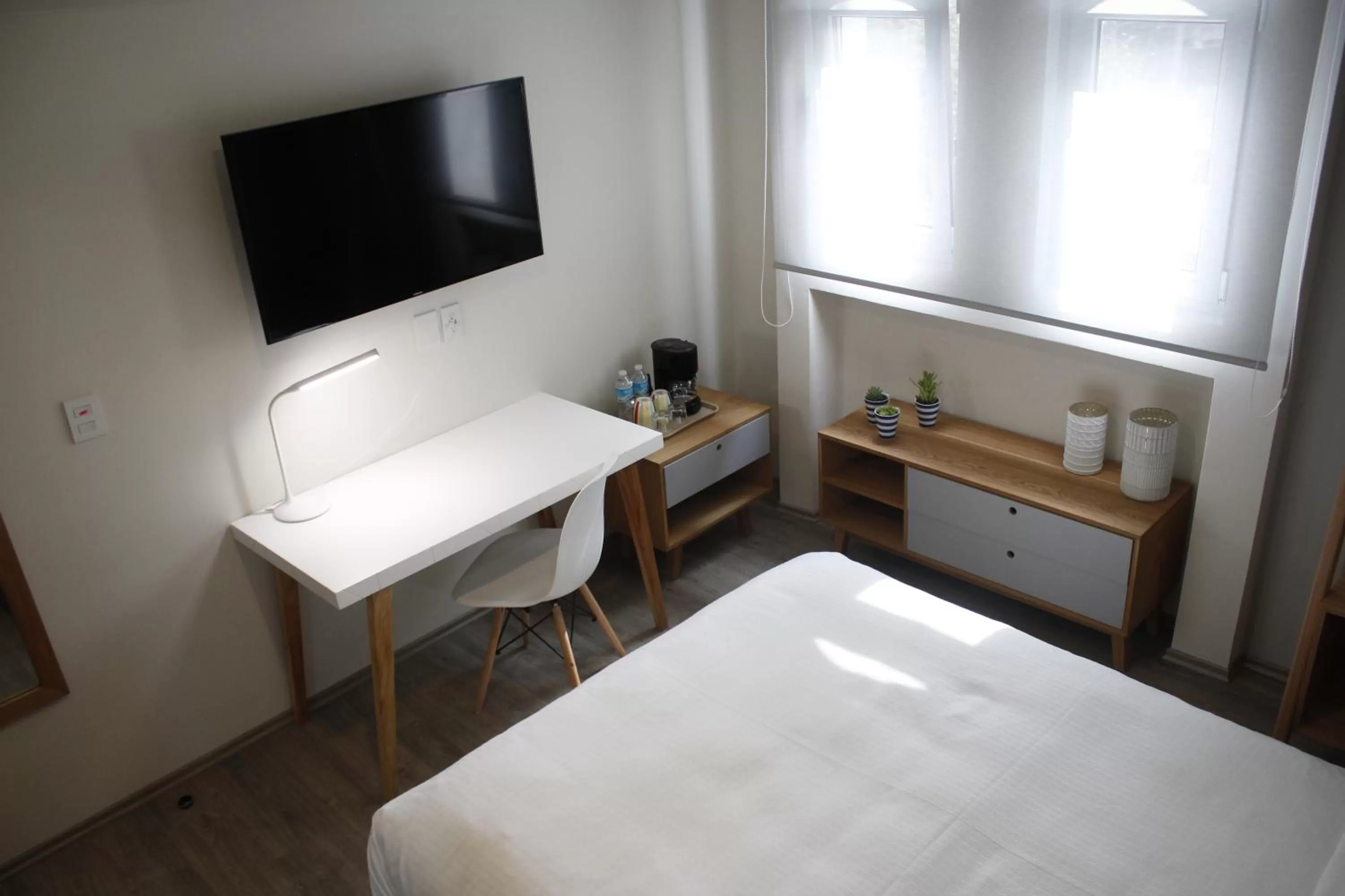 Photo of the whole room, Bed in Hotel Casa Condesa Michoacan 113