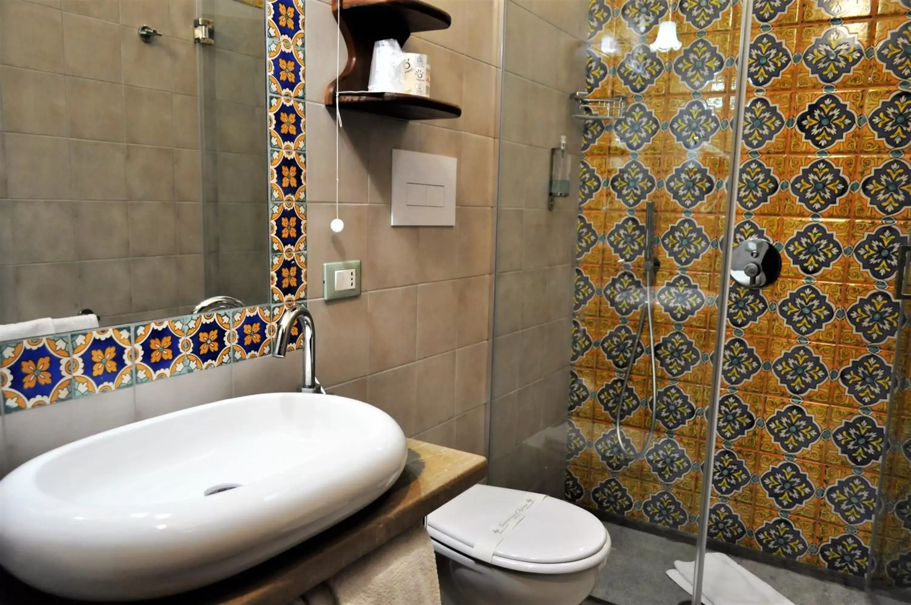 Shower, Bathroom in Al-Tair