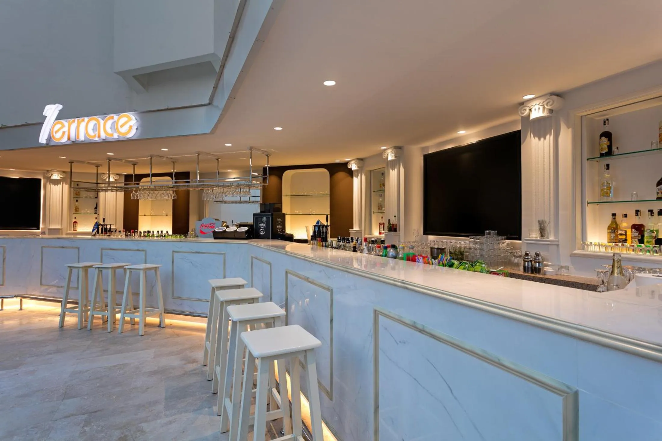 Lounge or bar, Restaurant/Places to Eat in Seven Seas Hotel Blue - Ultra All Inclusive & Kids Concept