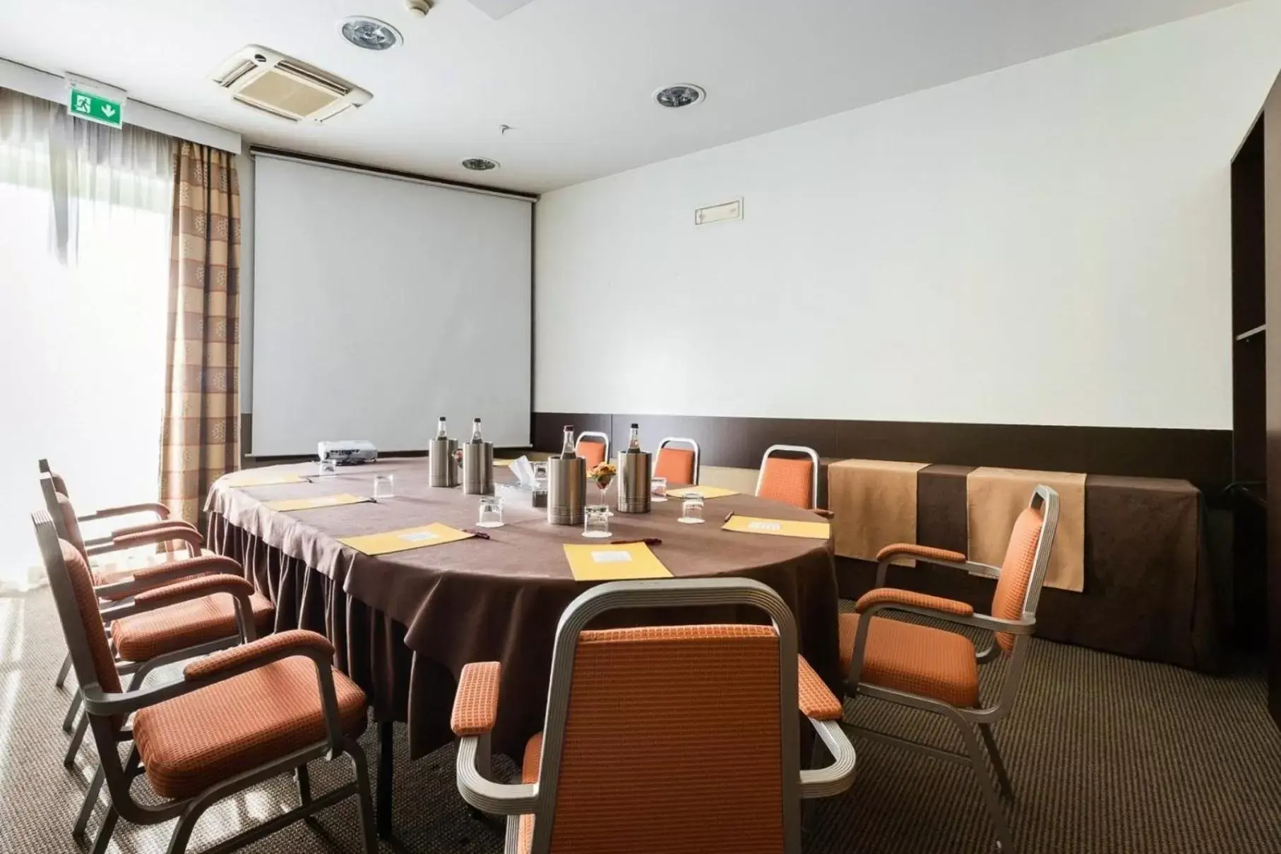 Meeting/conference room in Crowne Plaza Milan Malpensa Airport, an IHG Hotel