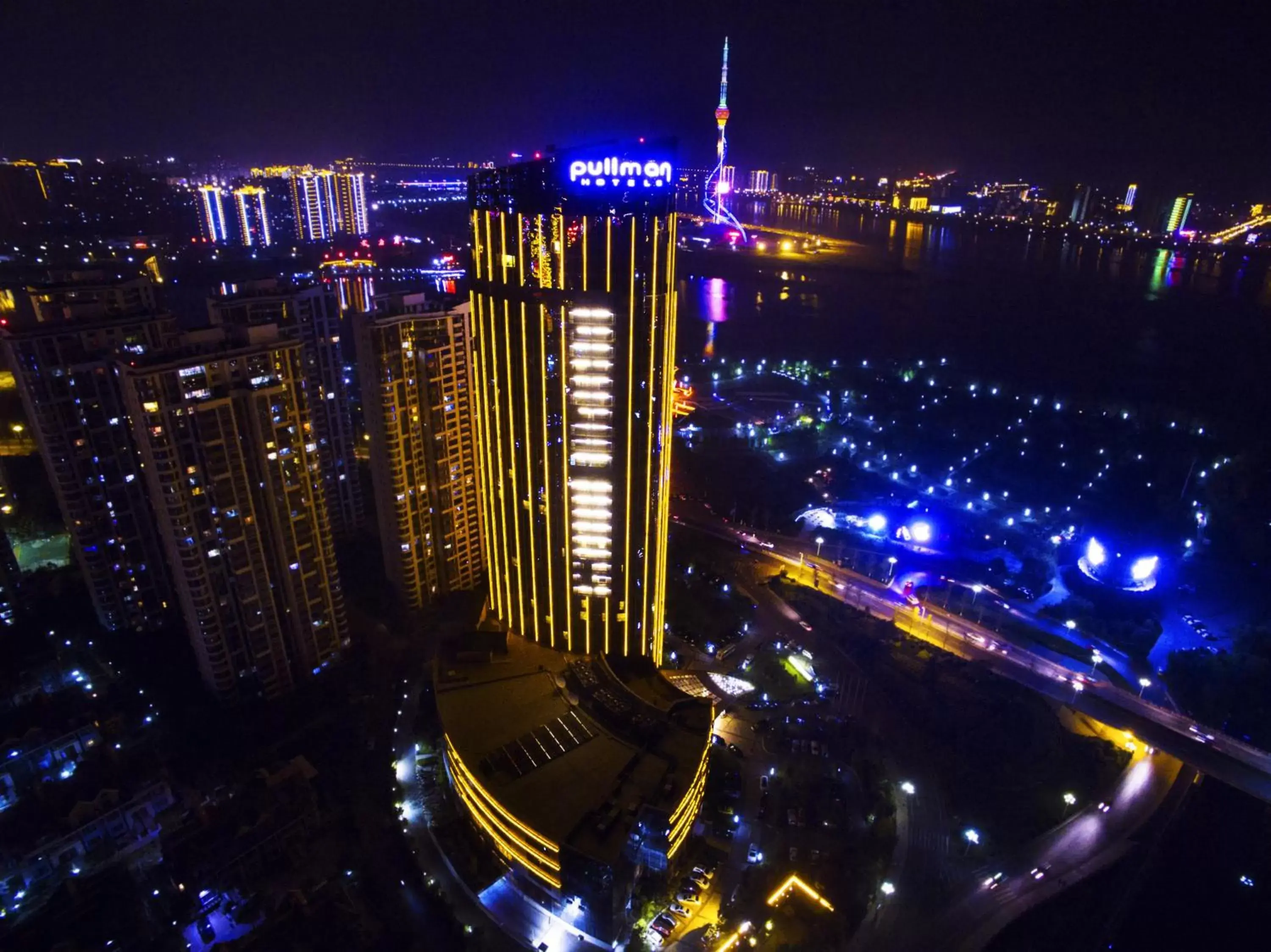 Property building in Pullman Linyi Lushang Property building in Pullman Linyi Lushang