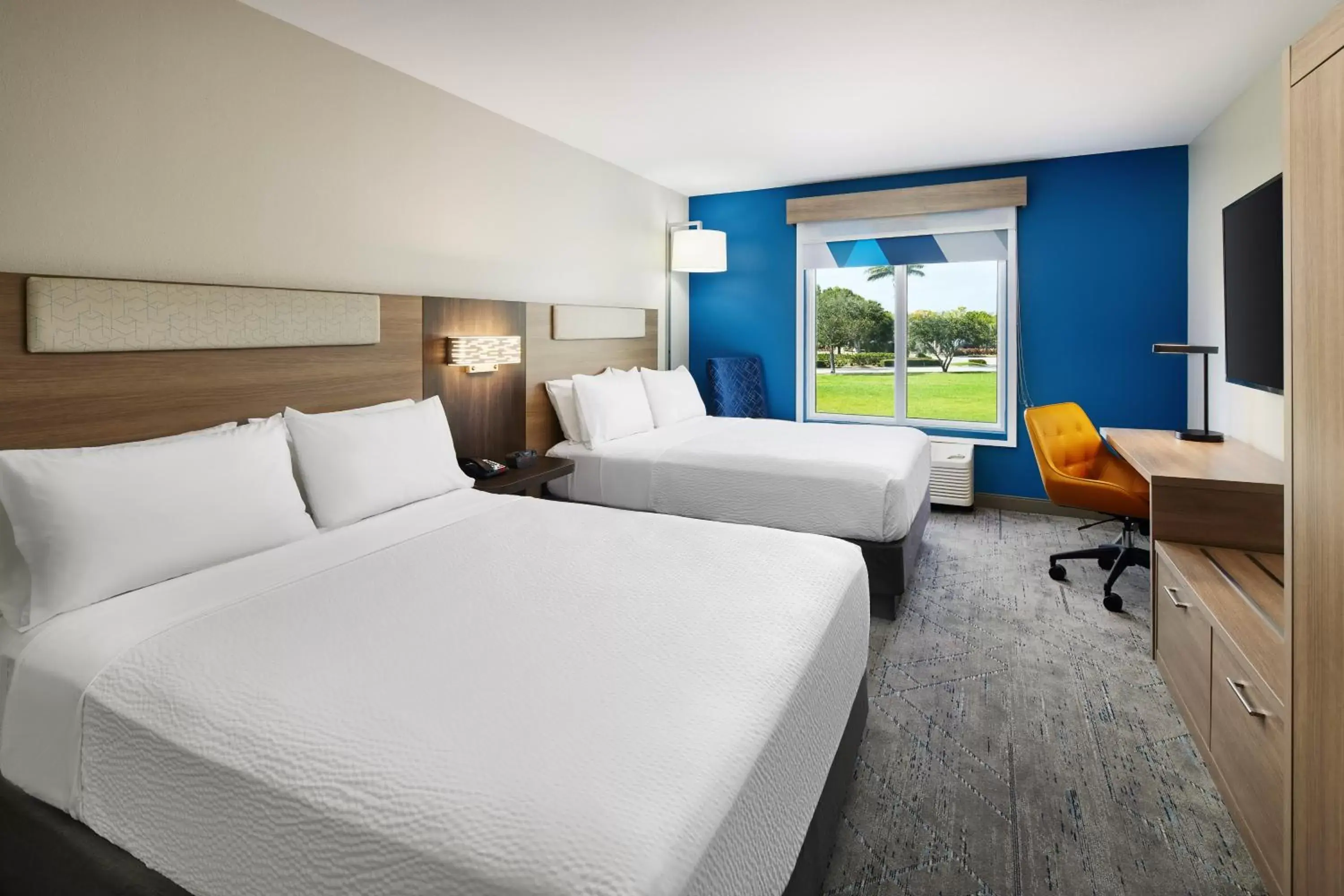 TV and multimedia in Holiday Inn Express Hotel & Suites Port St. Lucie West, an IHG Hotel