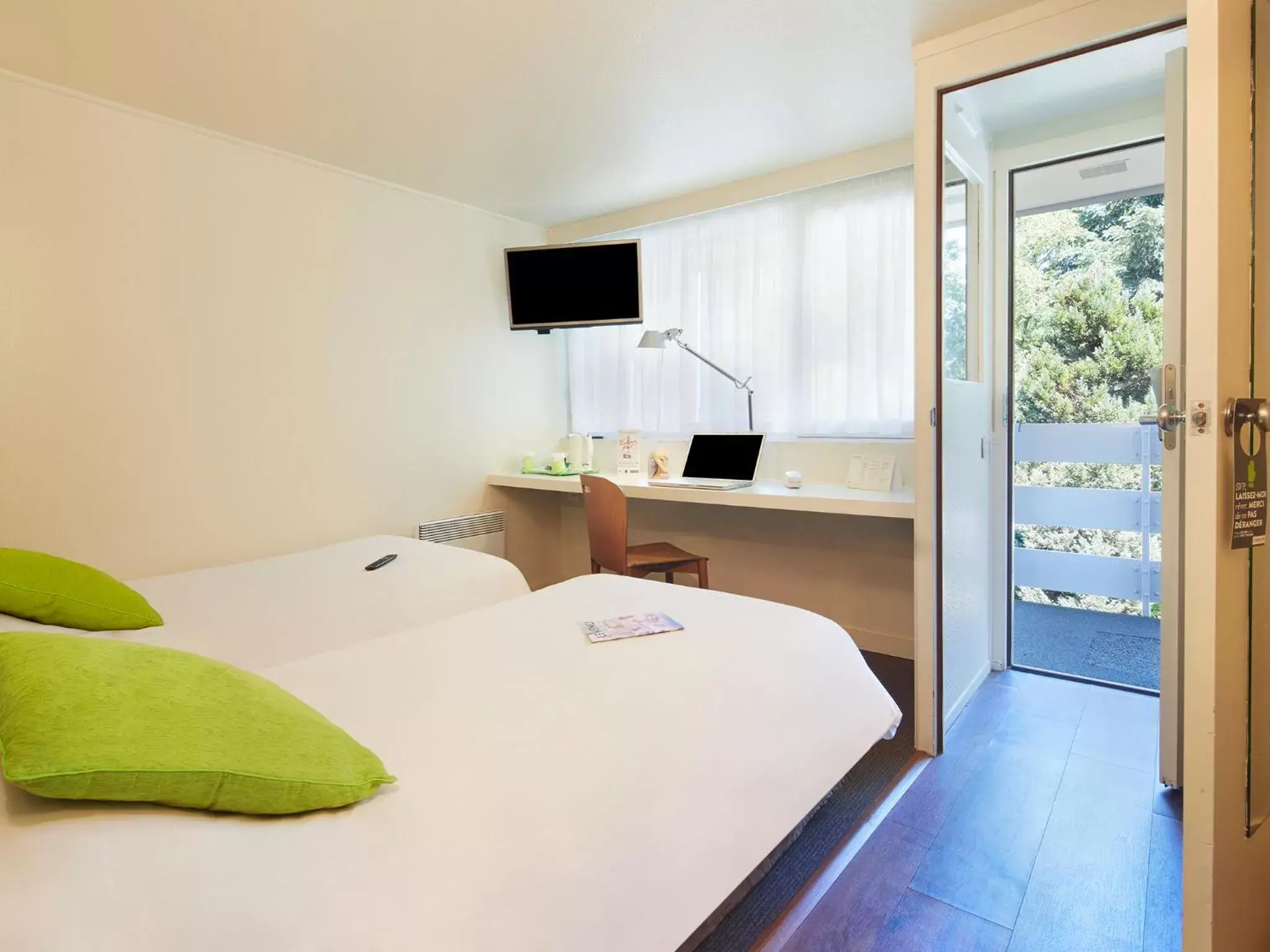 TV and multimedia, Bed in Campanile Orleans - La Source