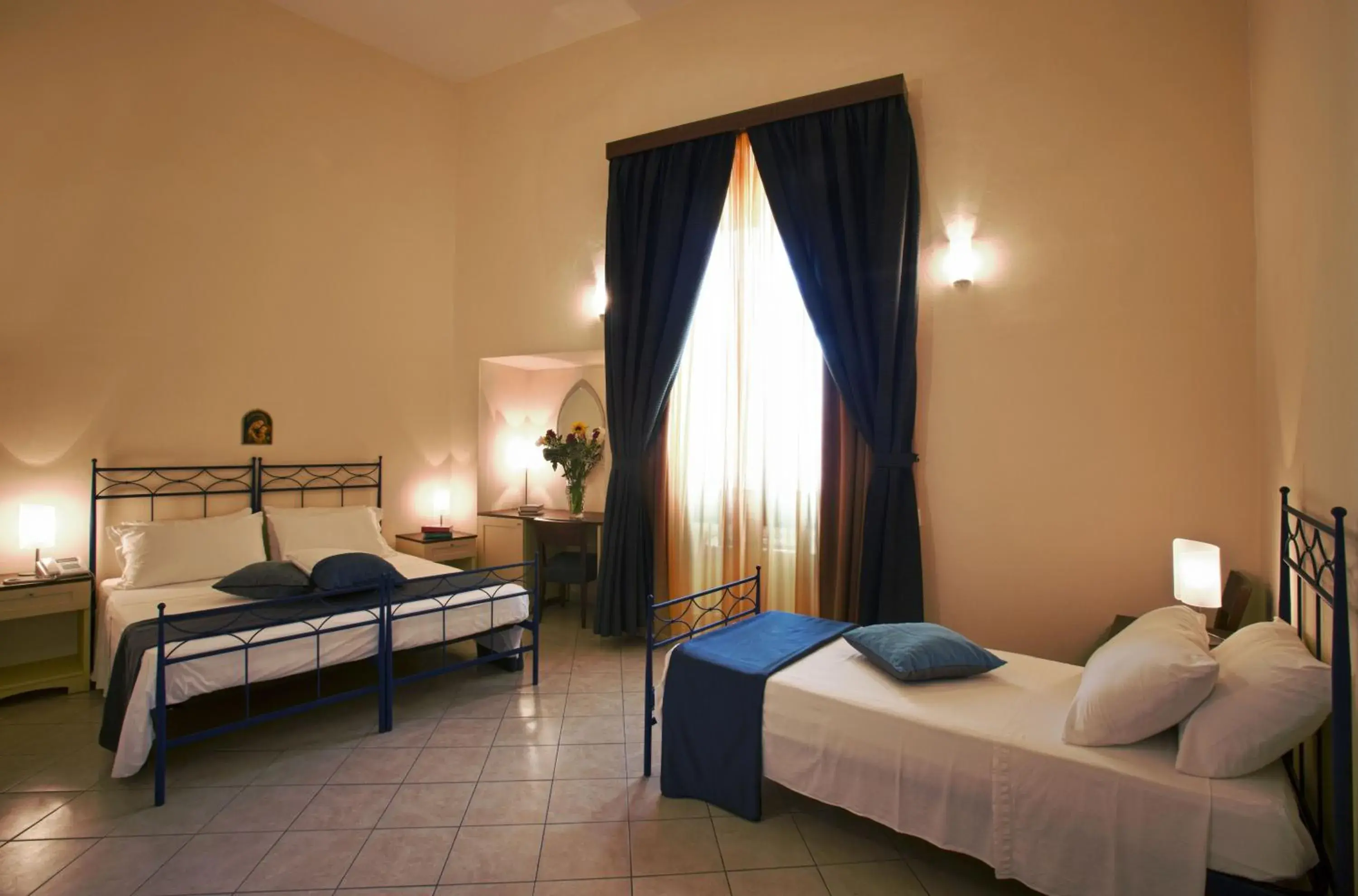 Bedroom, Bed in Al Pescatore Hotel & Restaurant