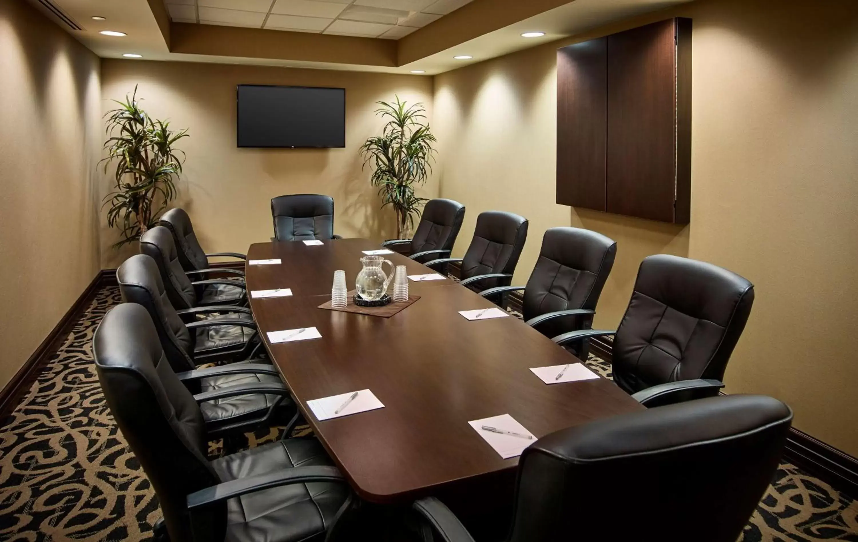 Meeting/conference room in Hampton Inn by Hilton North Bay