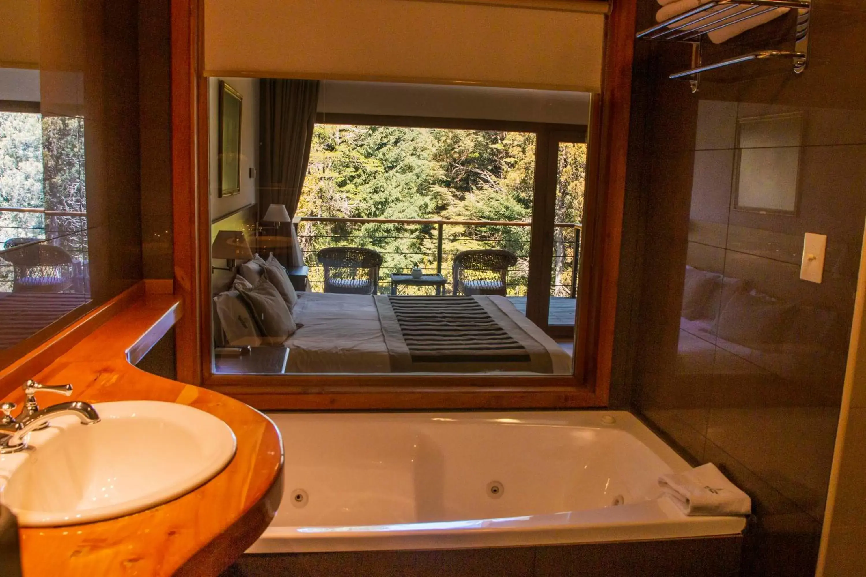 Hot Tub, Bathroom in Ruca Kuyen Golf & Resort