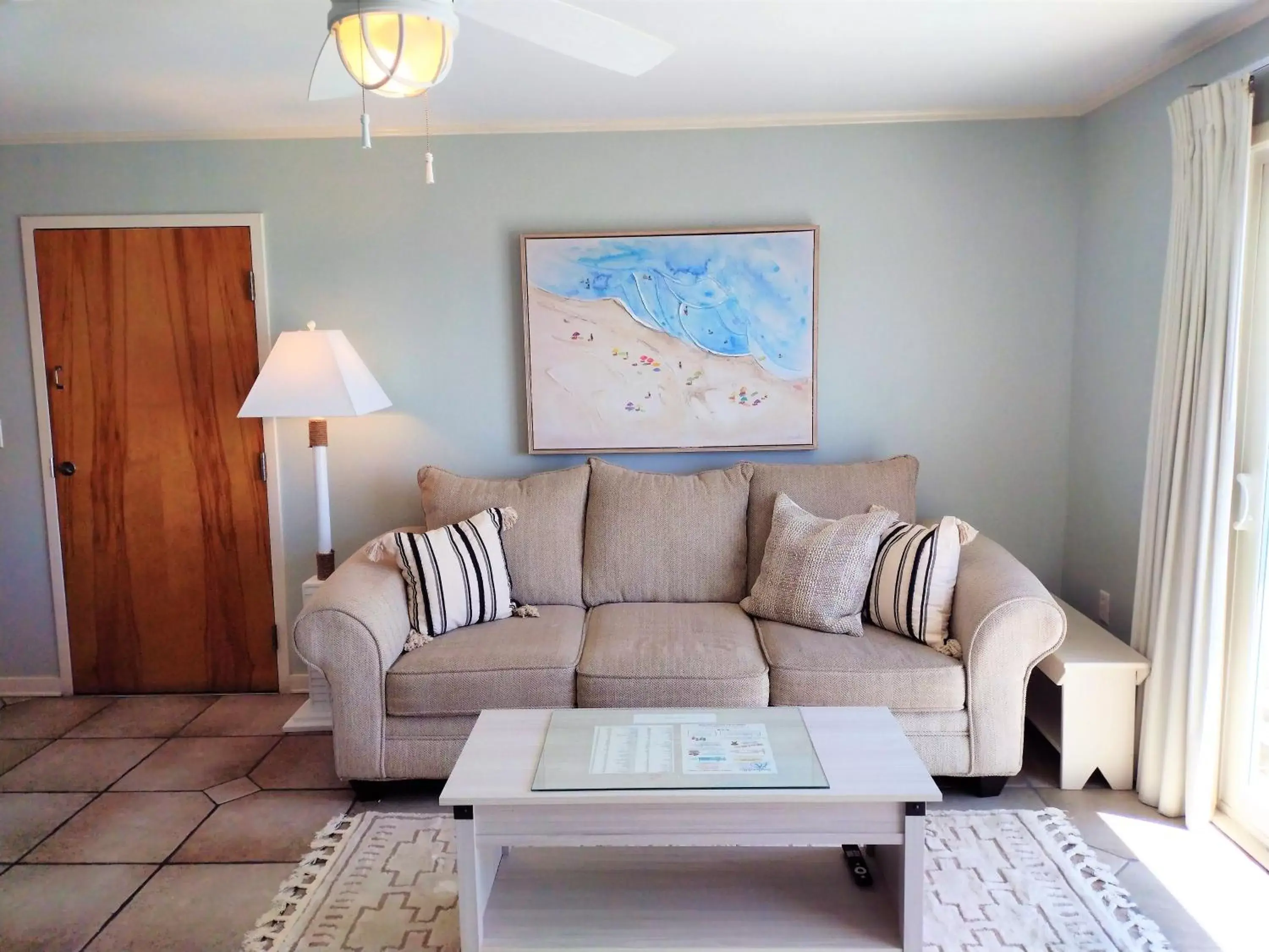 Living room, Seating Area in Sandpeddler Inn and Suites