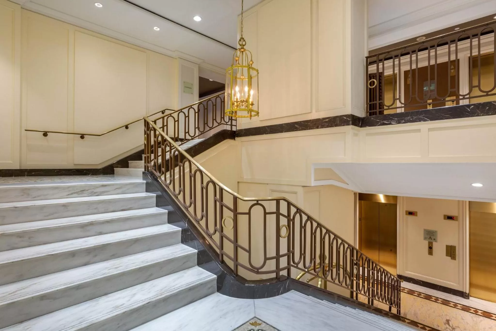 Decorative detail in Omni Berkshire Place