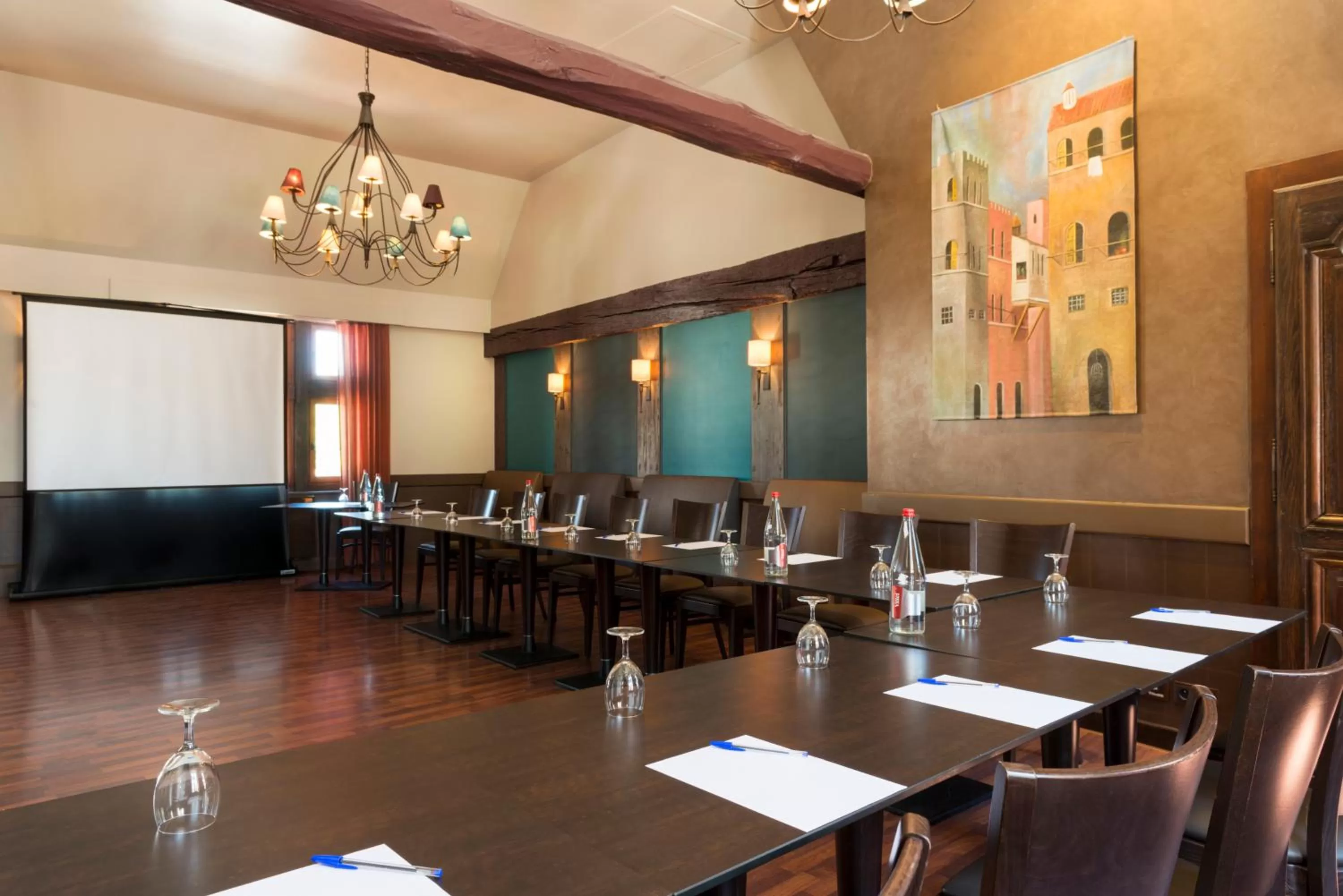 Business facilities in Hôtel Aux Vieux Remparts, The Originals Relais