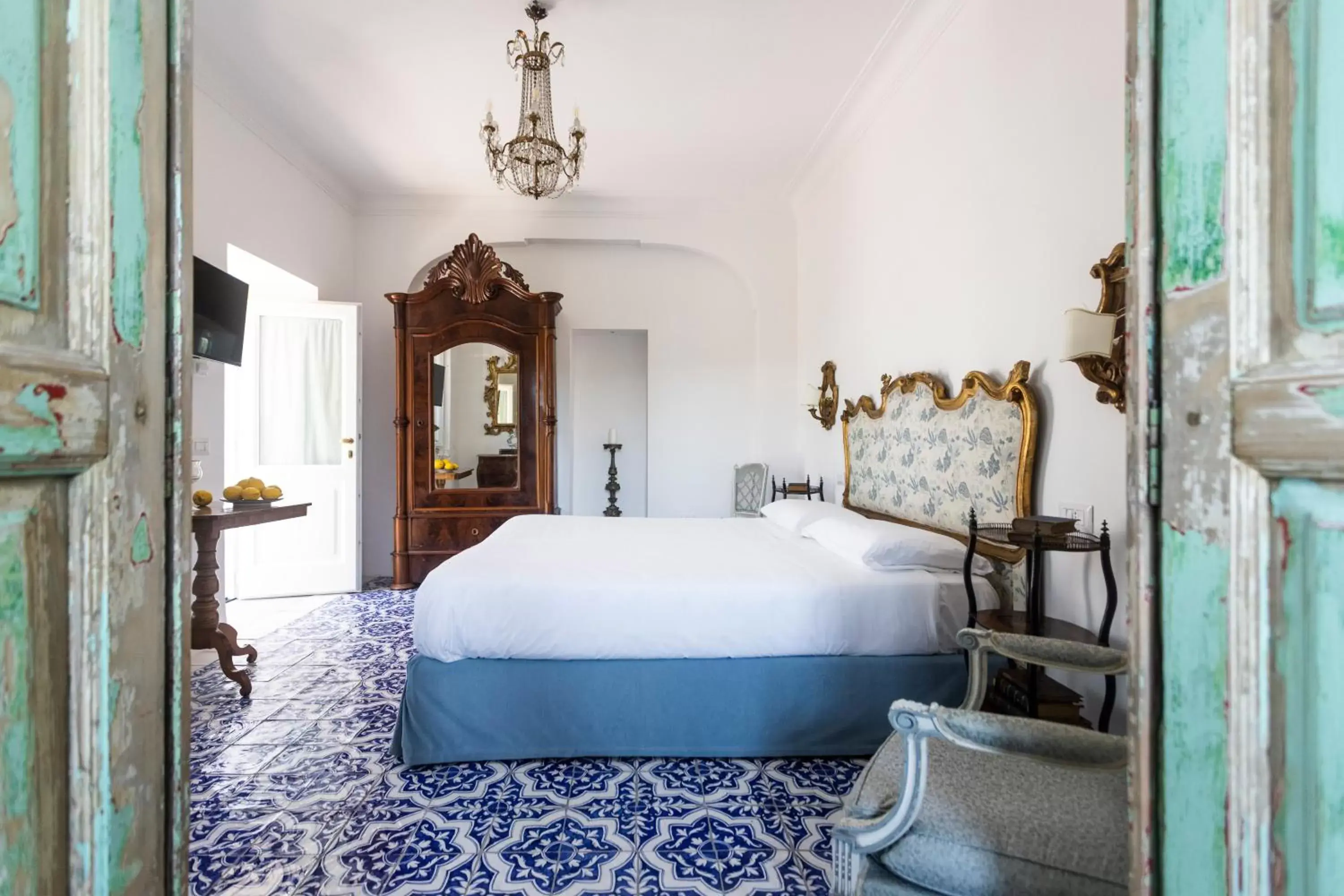 Bed in Villa Carafa De Cillis
