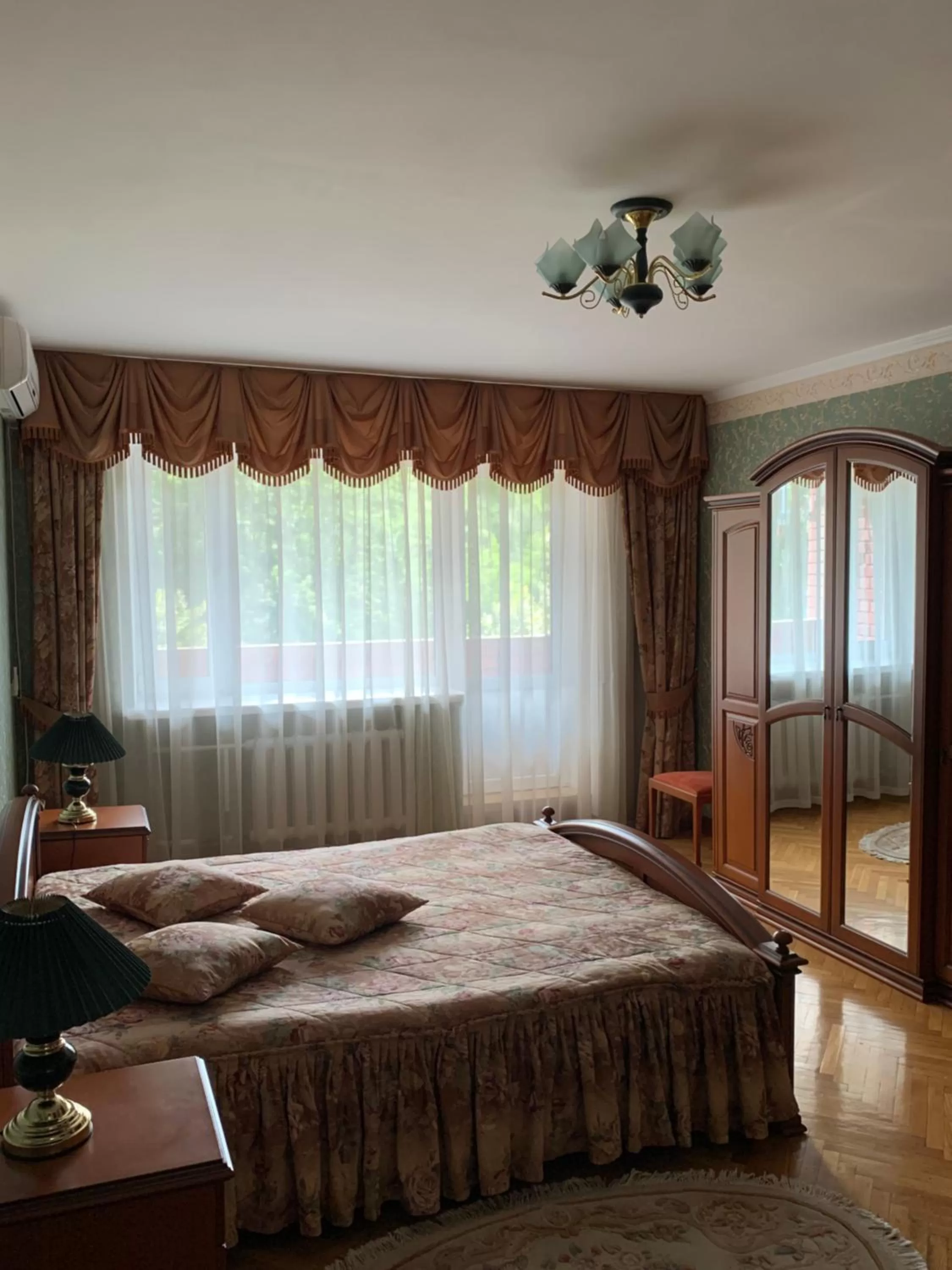 Bed in Hotel Prydesnyansky