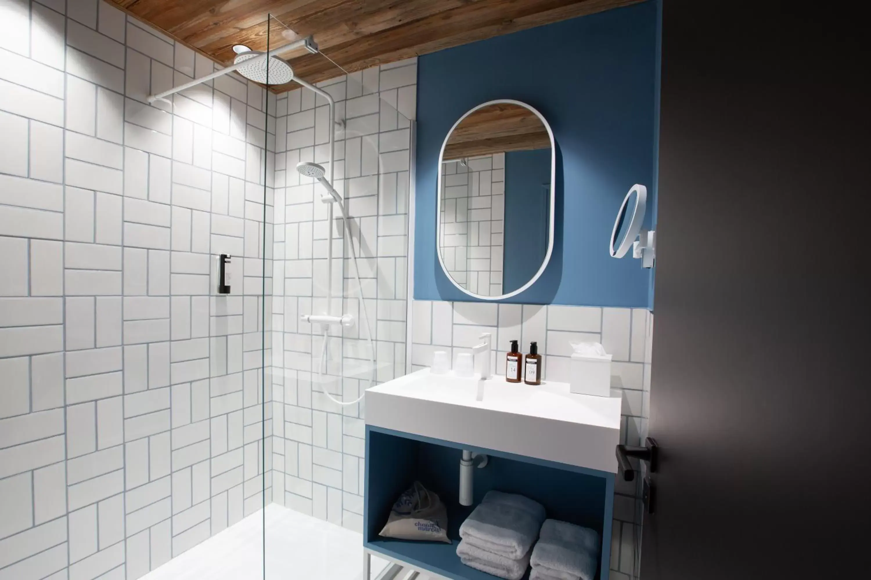 Bathroom in Hôtel Névé