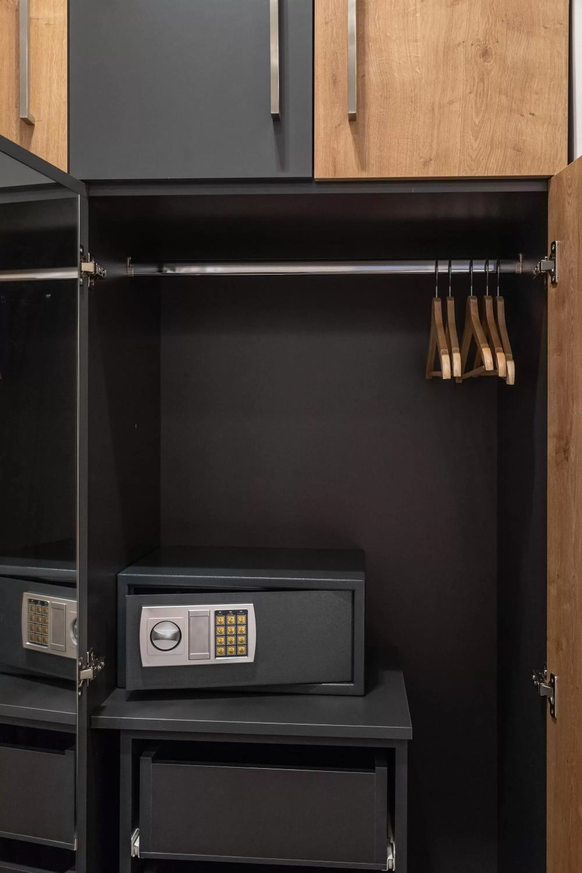 safe in Exarchia House Project