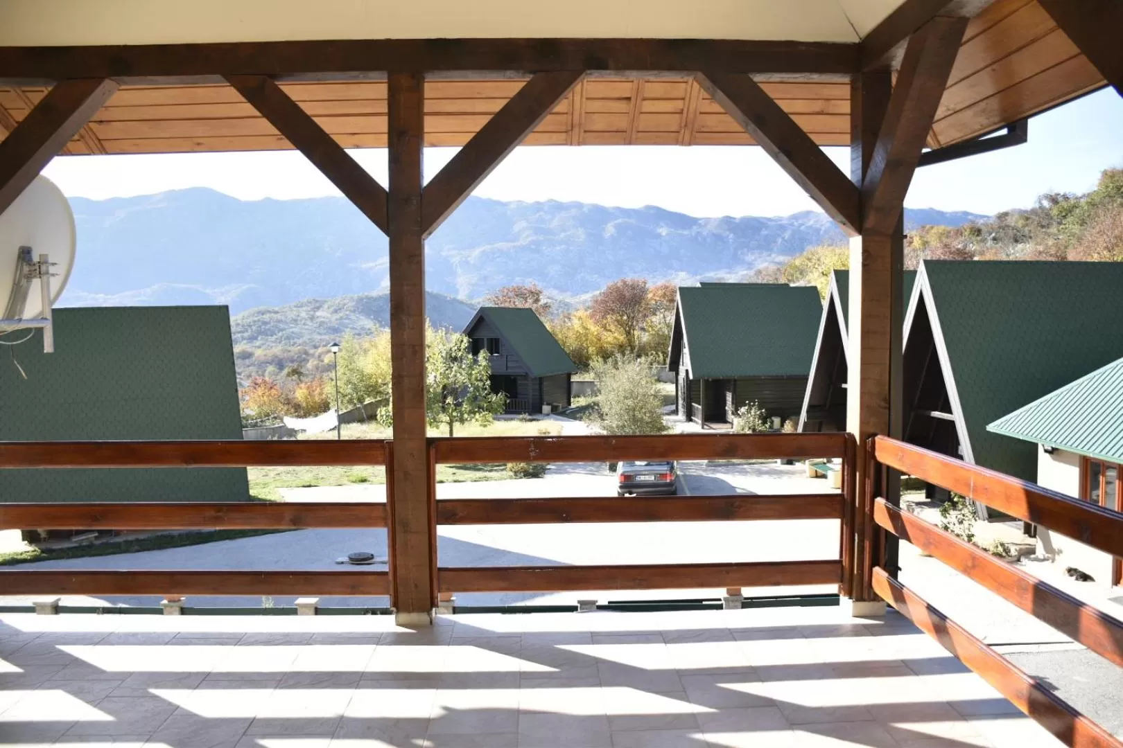 OSTROG Aparthotel KOLIBA-VLASTNIŠTVO MANASTIRA OSTROG