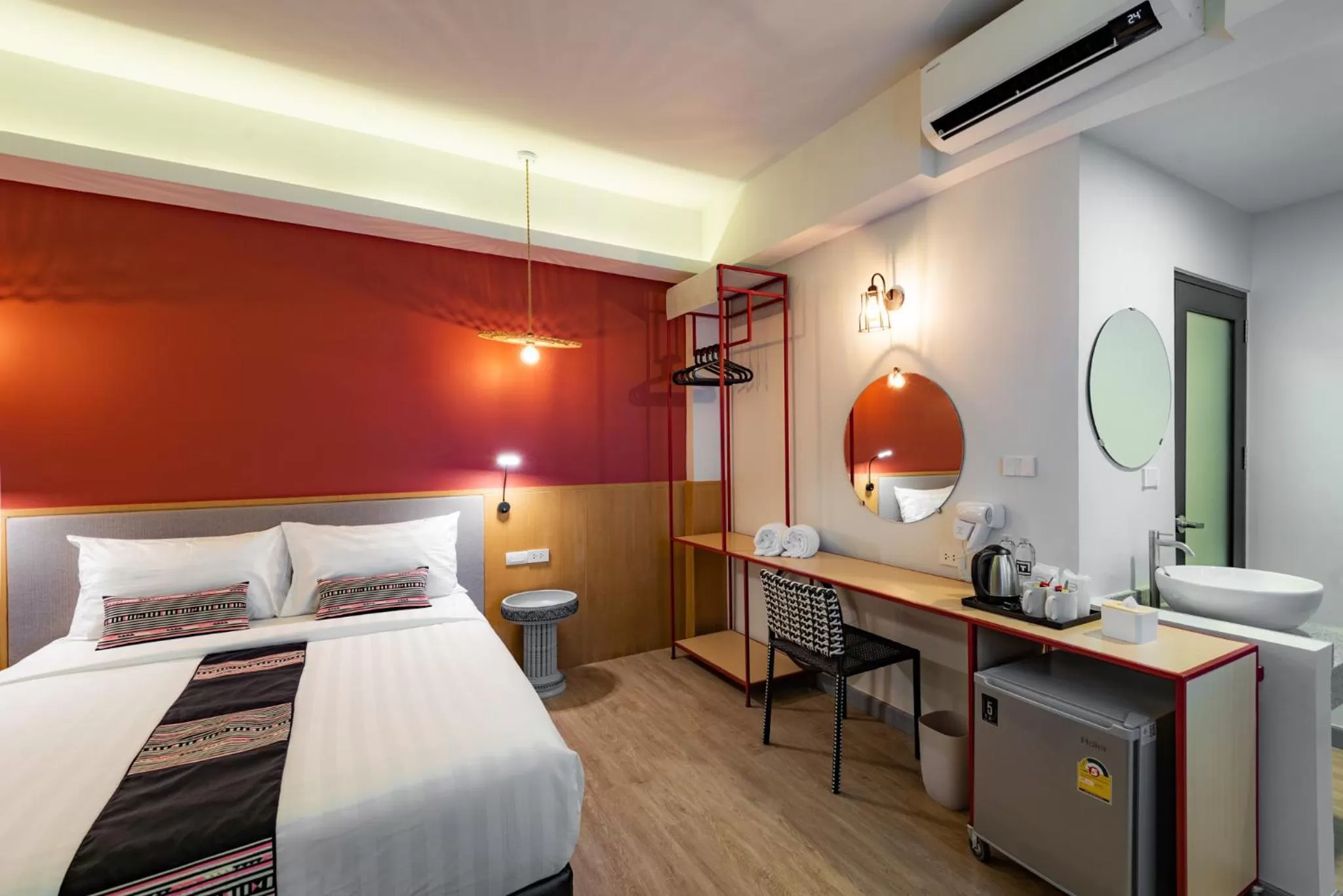 Bedroom, Bed in Luck Thai Hotel