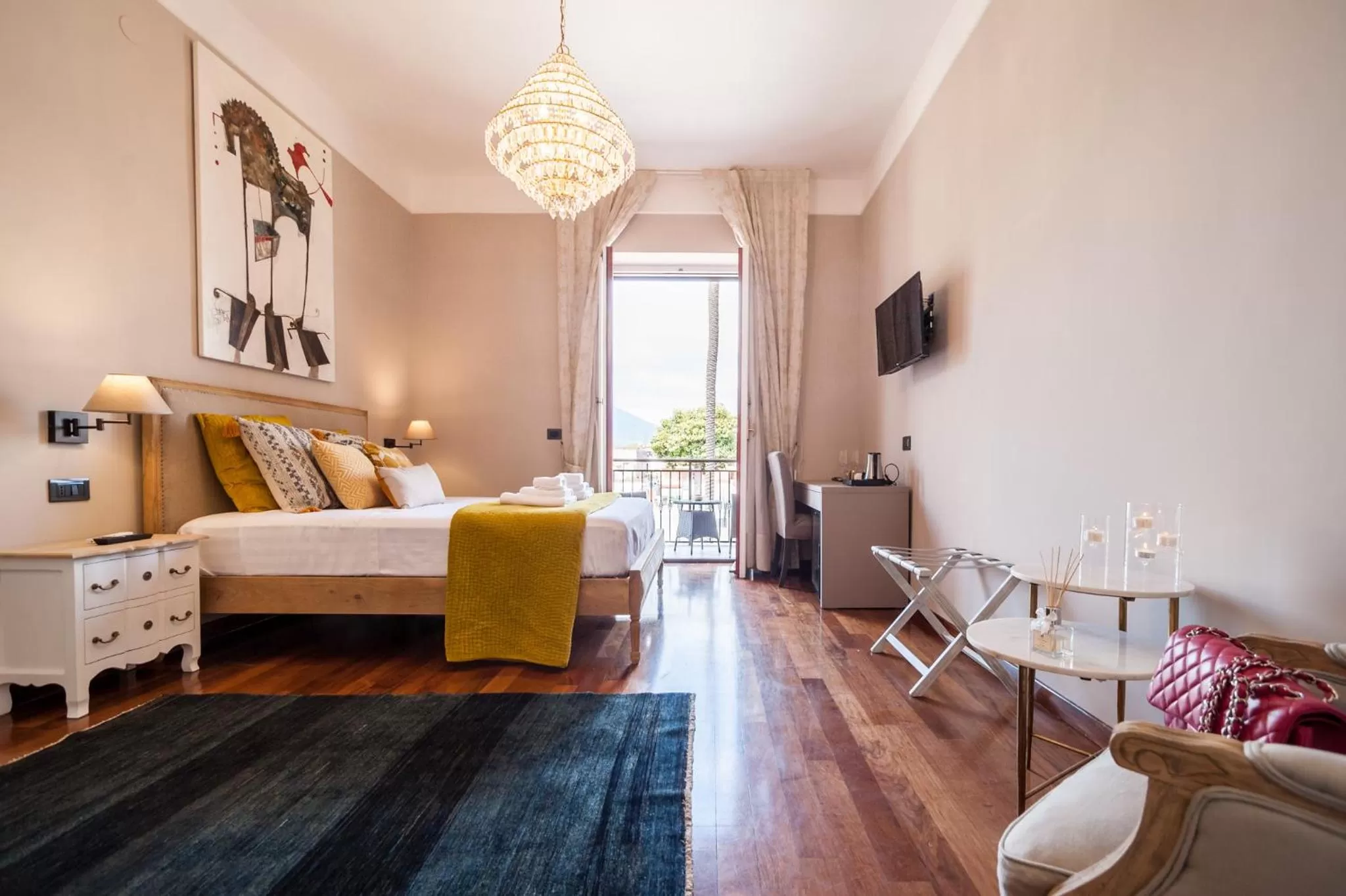 Bed in Dream House Pompei