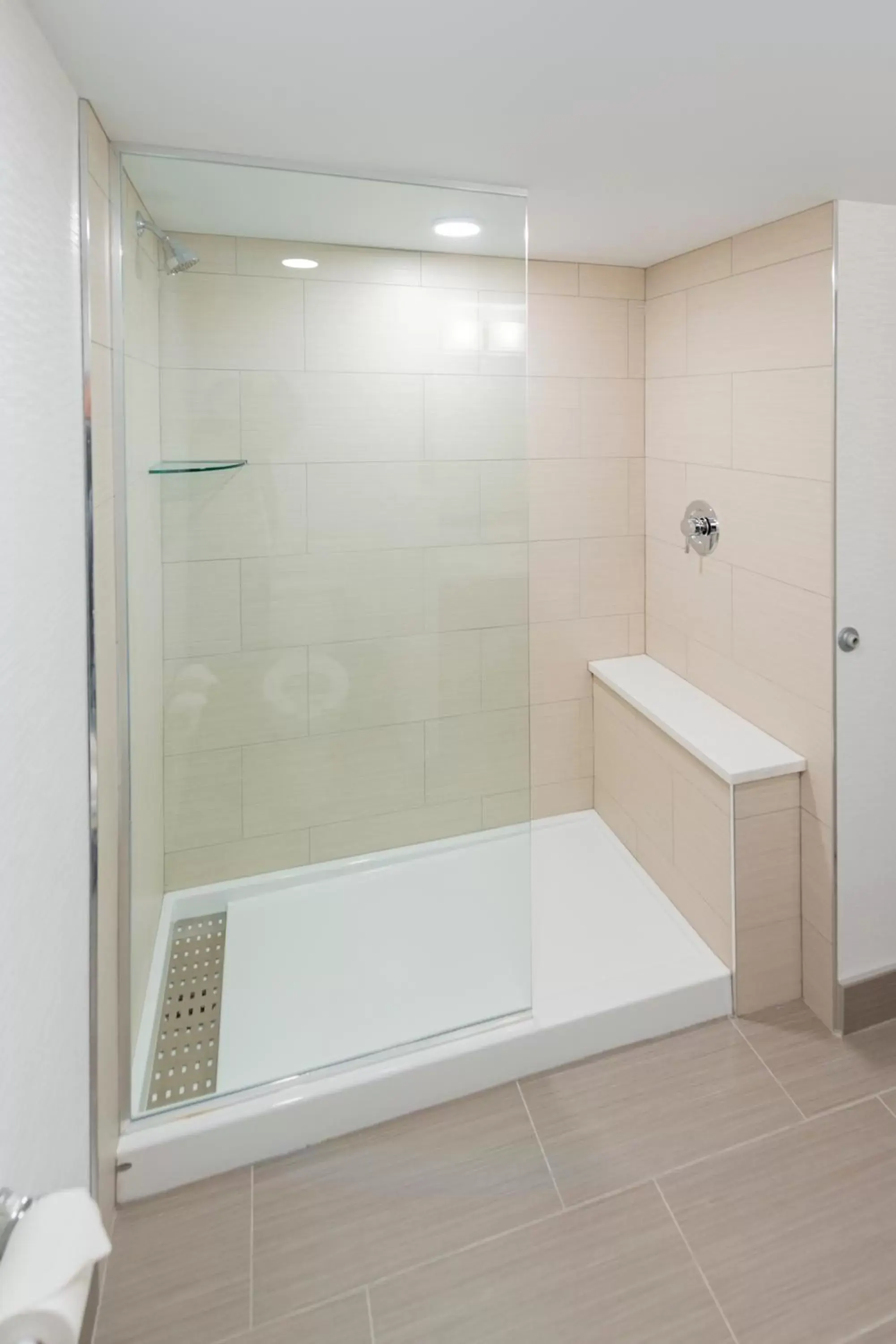 Shower, Bathroom in Prestige Treasure Cove Resort, WorldHotels Elite