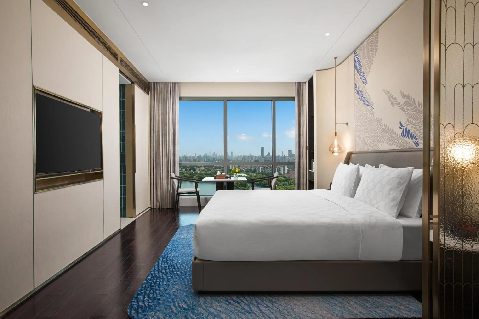 Bed in HUALUXE Shanghai Changfeng Park - Park Lake View