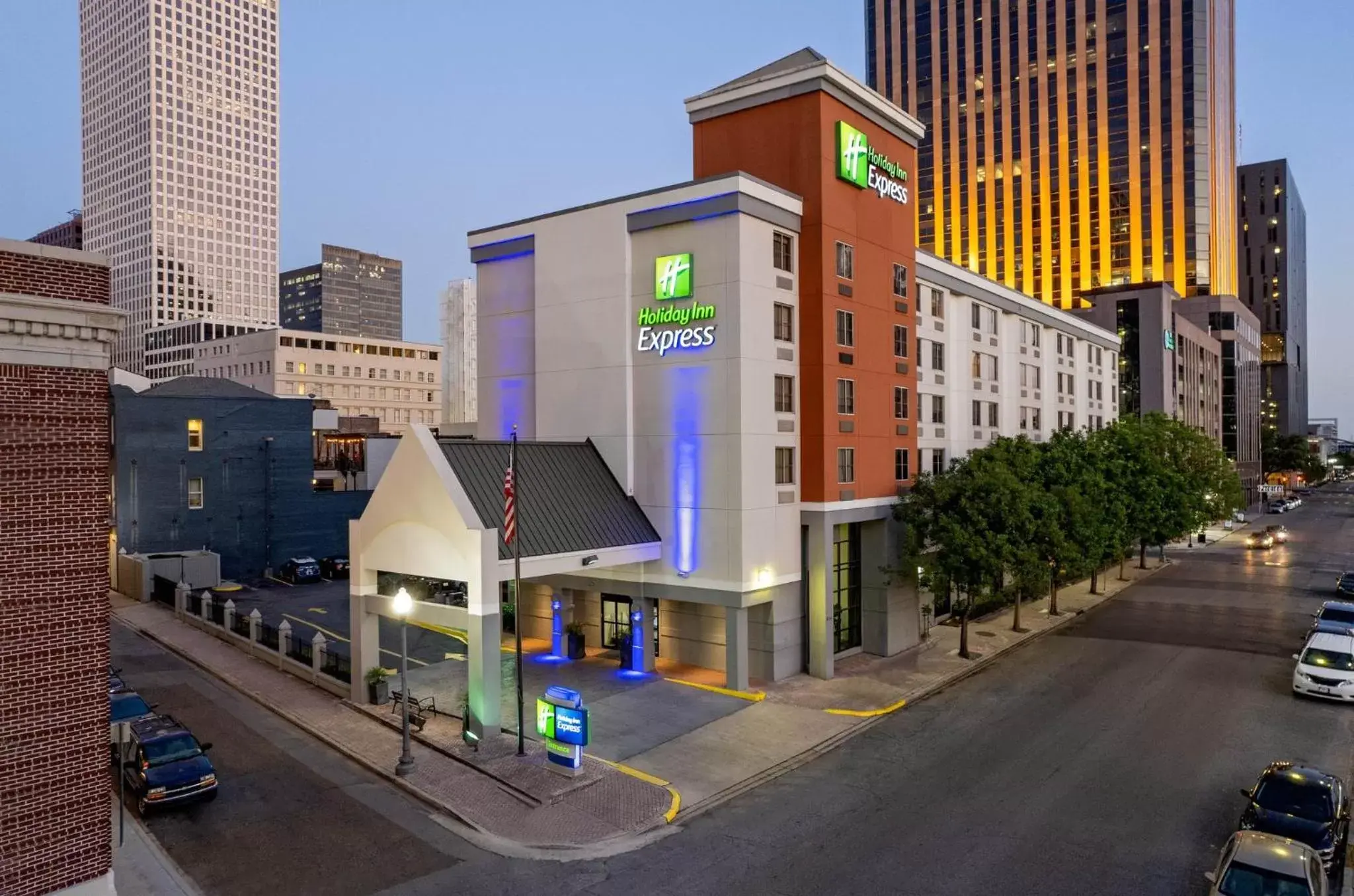 Property Building in Holiday Inn Express New Orleans Downtown, an IHG Hotel