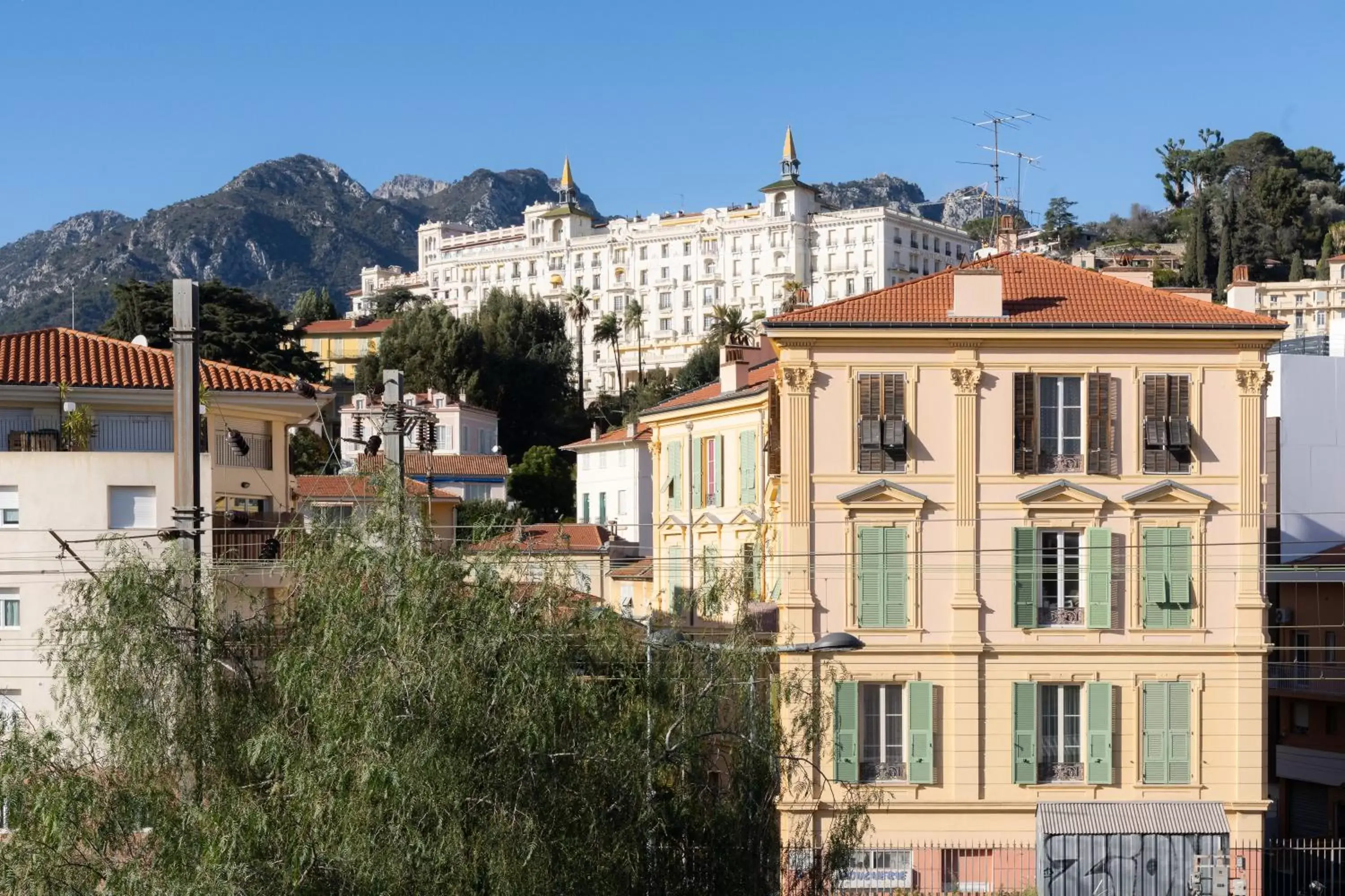 Property building in Hotel De Belgique à Menton