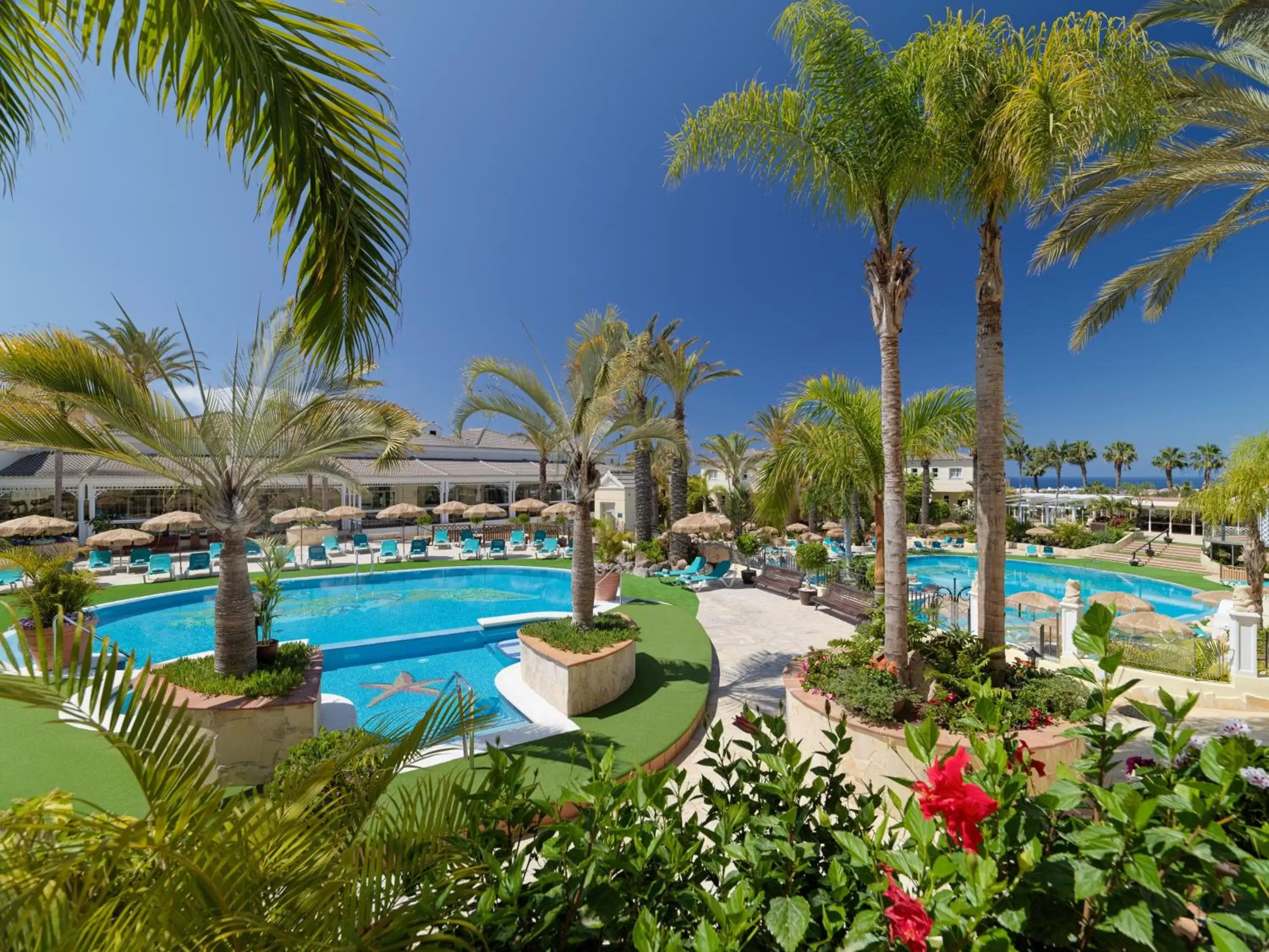 Swimming Pool in Gran Oasis Resort