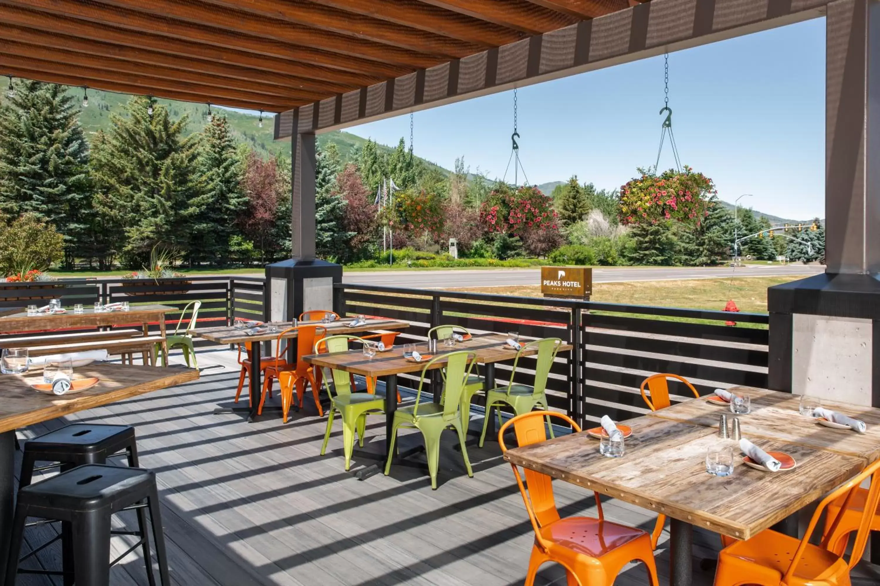 Patio, Restaurant/Places to Eat in Park City Peaks