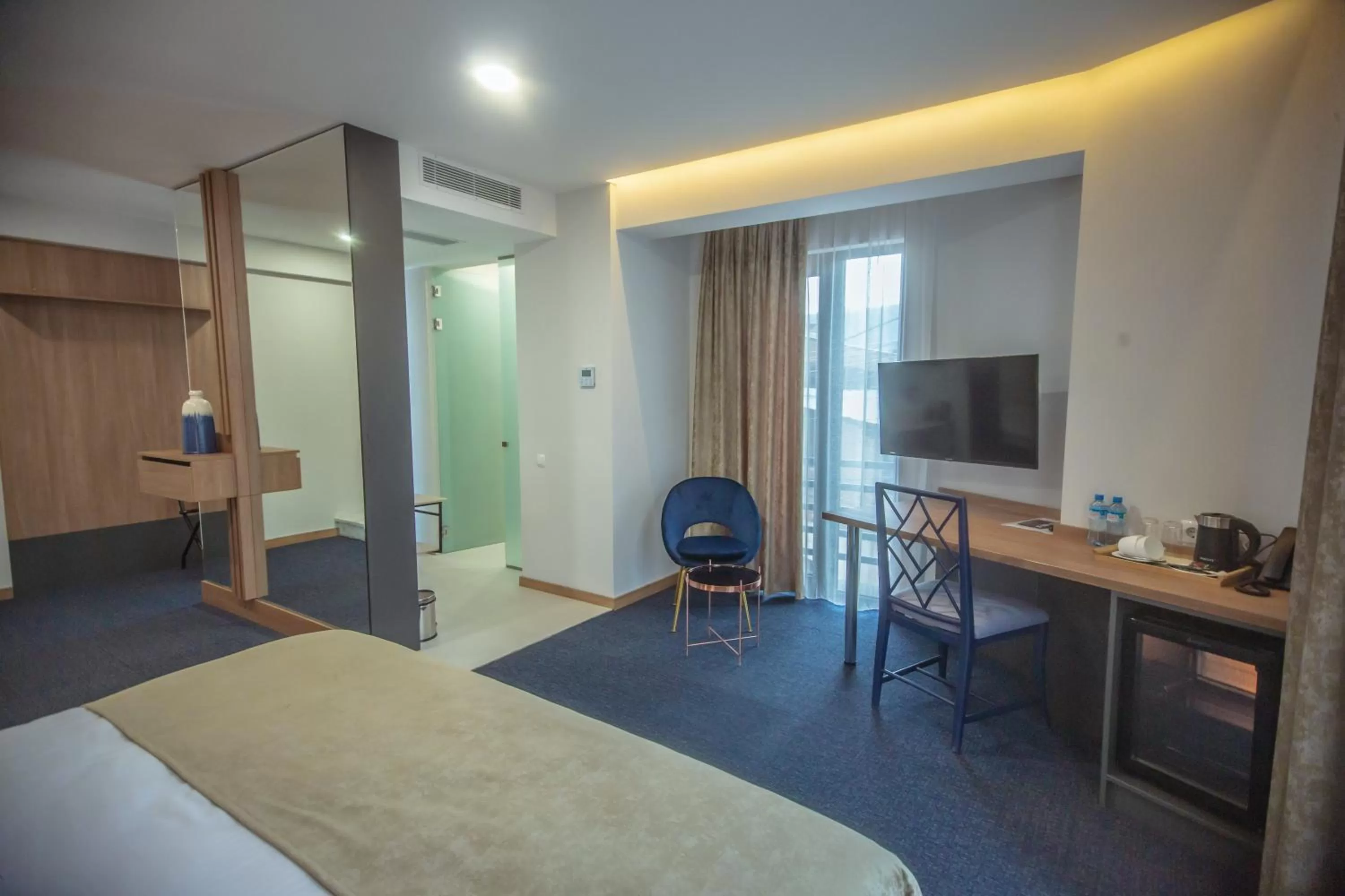 Bed, Seating Area in Hotel Banovani