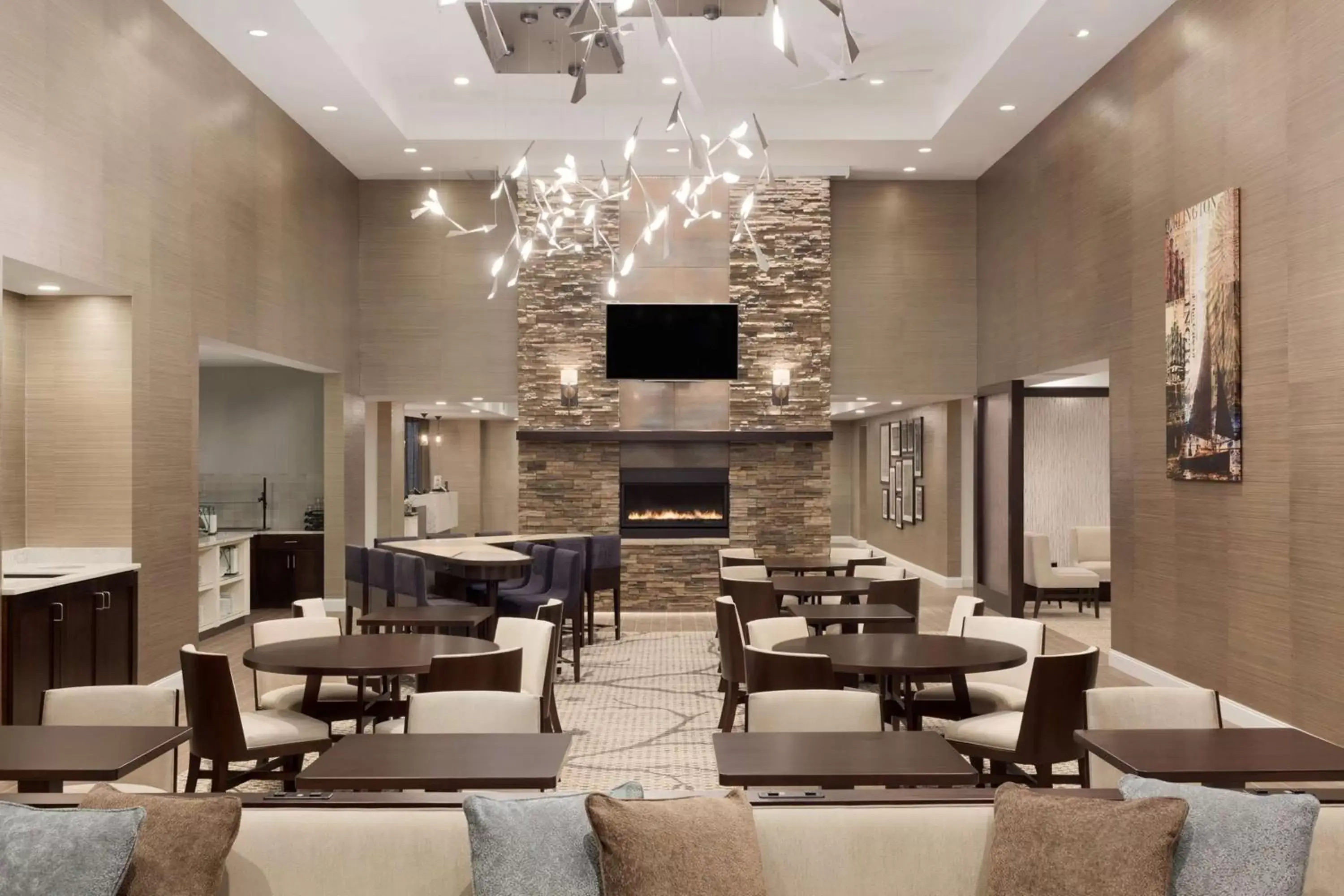 Restaurant/Places to Eat in Homewood Suites by Hilton Burlington