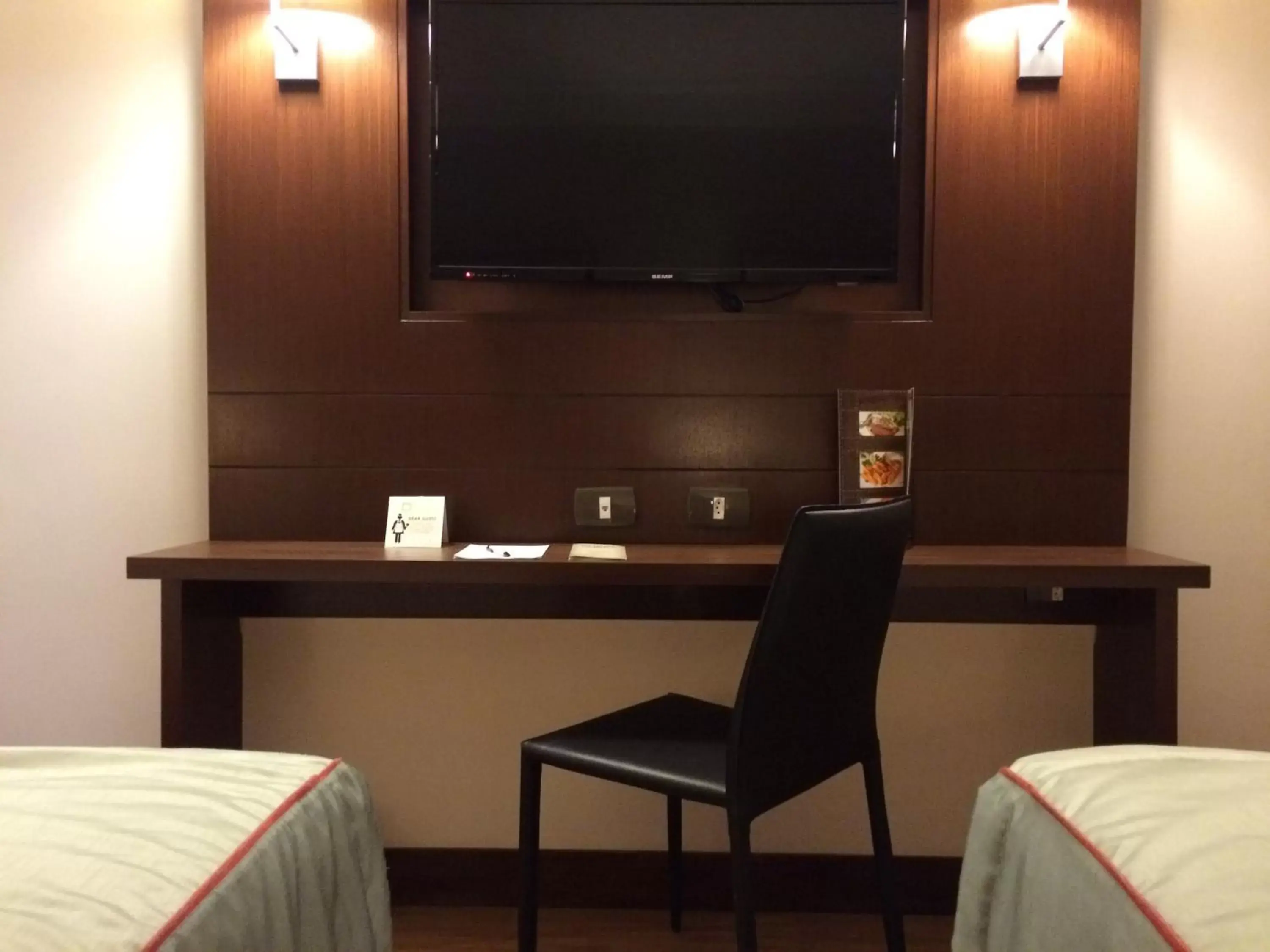 TV and multimedia, Bed in Royal Atlântica Macaé Hotel TV and multimedia, Bed in Royal Atlântica Macaé Hotel