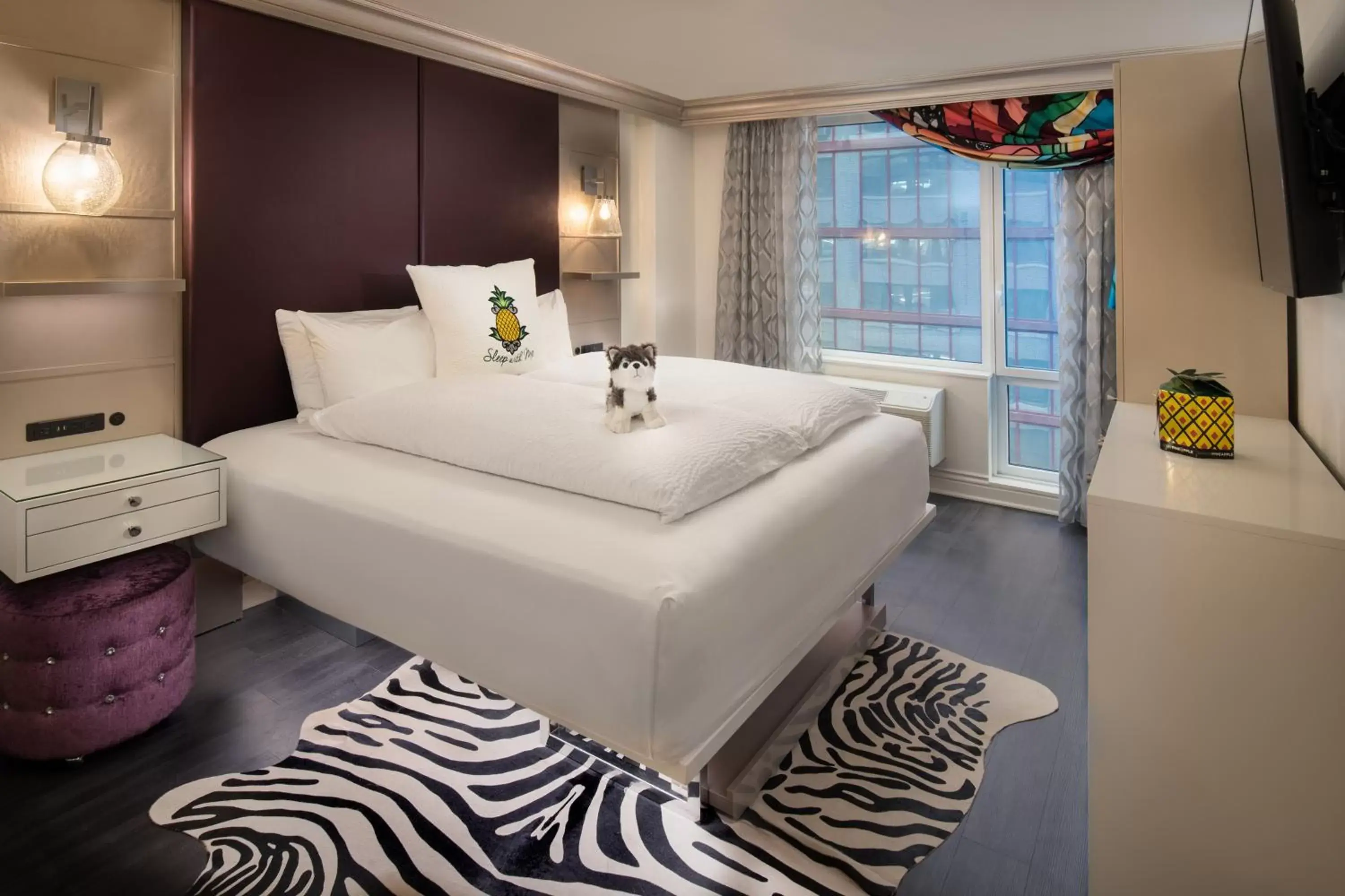 Photo of the whole room, Bed in Staypineapple, An Artful Hotel, Midtown New York