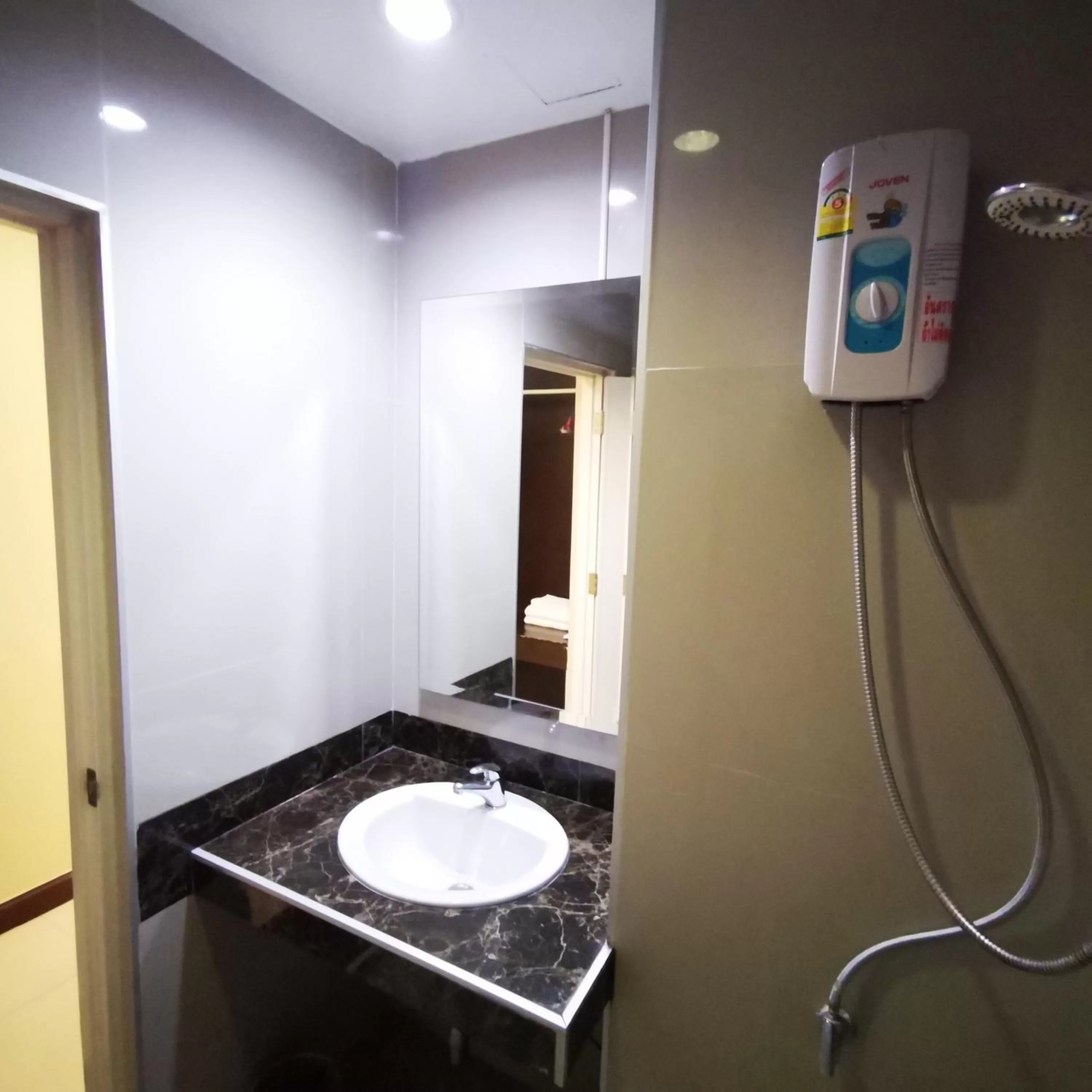 Bathroom in KKinn South Pattaya