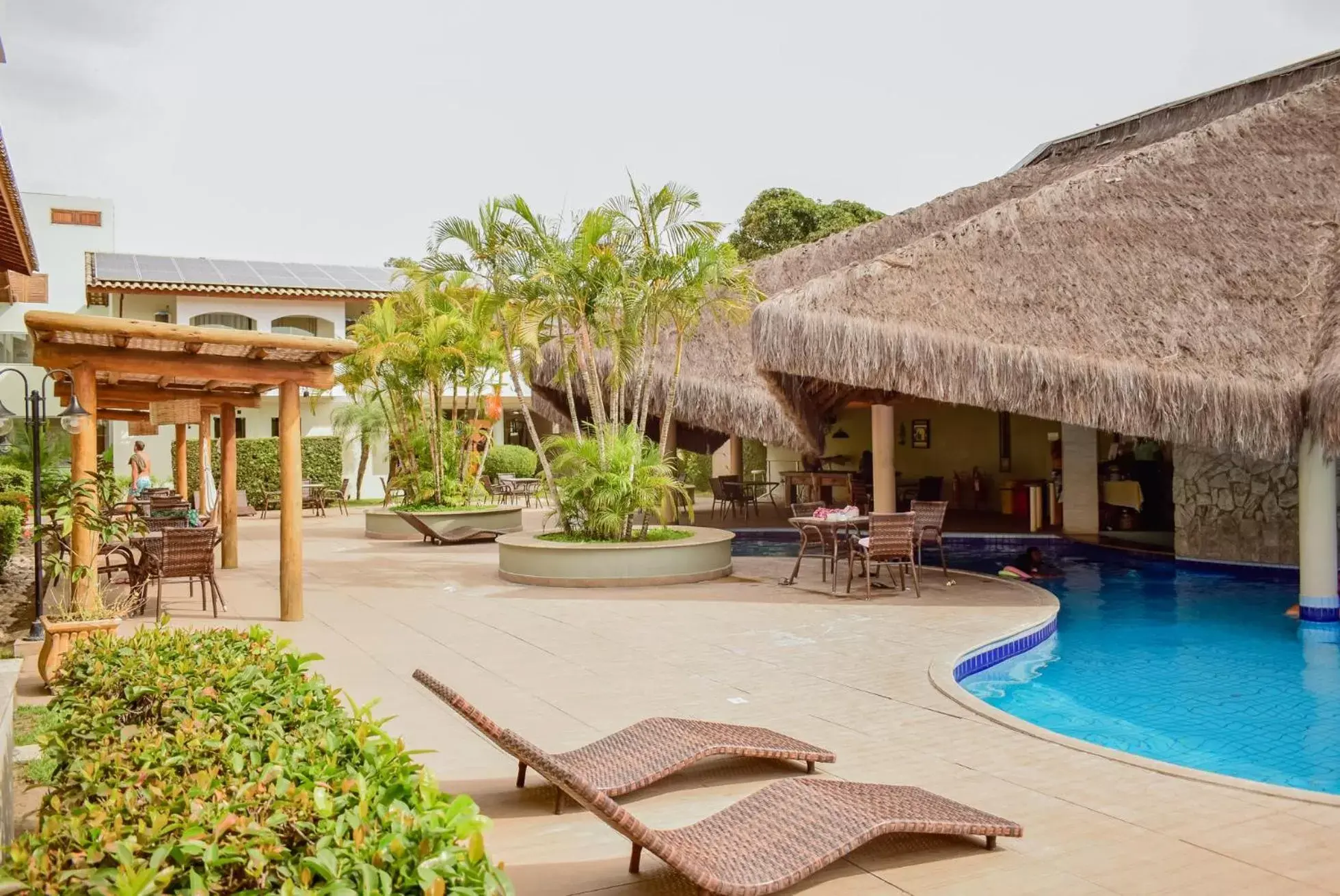 Lounge or bar, Swimming Pool in Sarana Praia Hotel