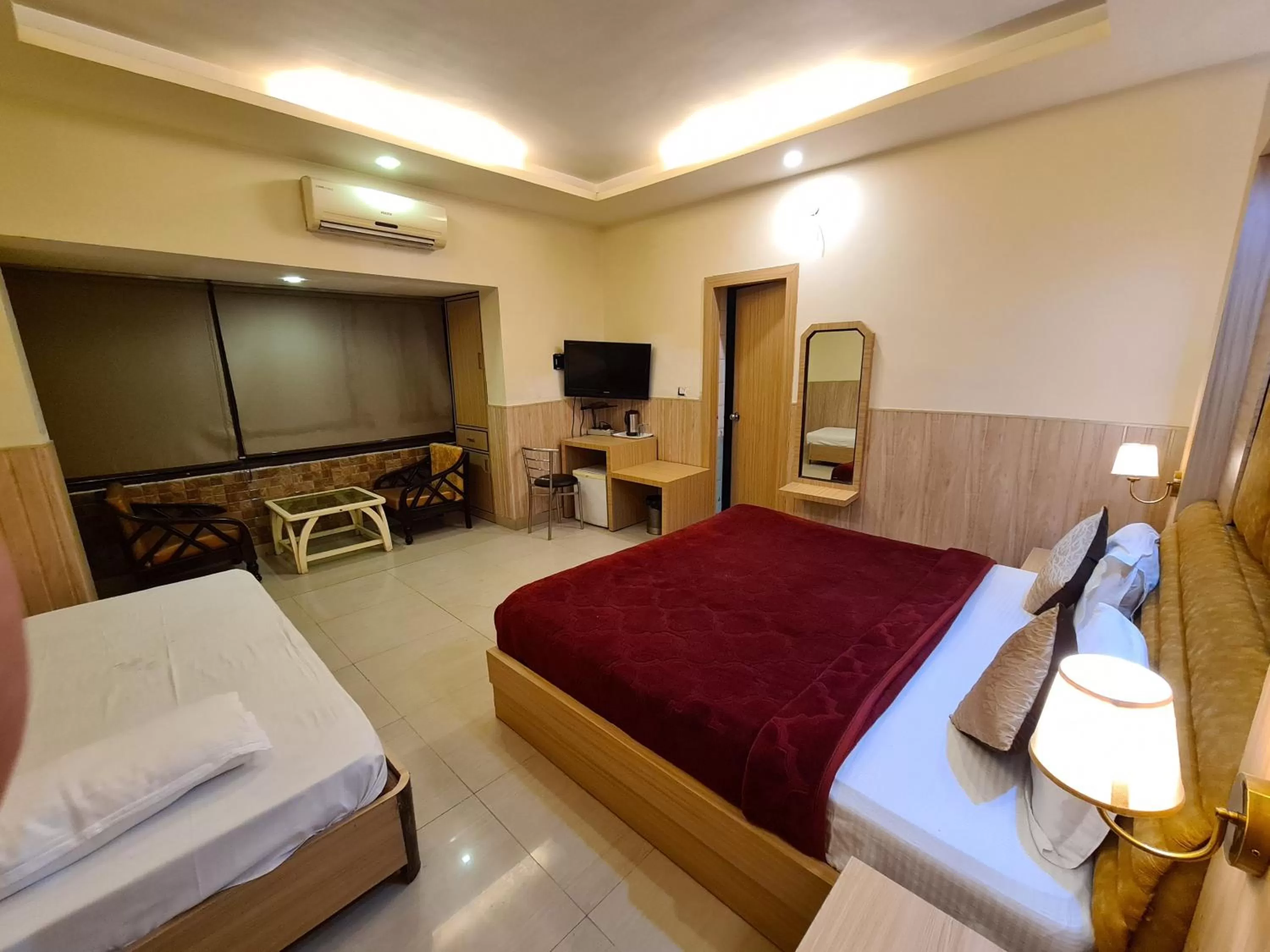 View (from property/room), Bed in Hotel Rajpur Heights