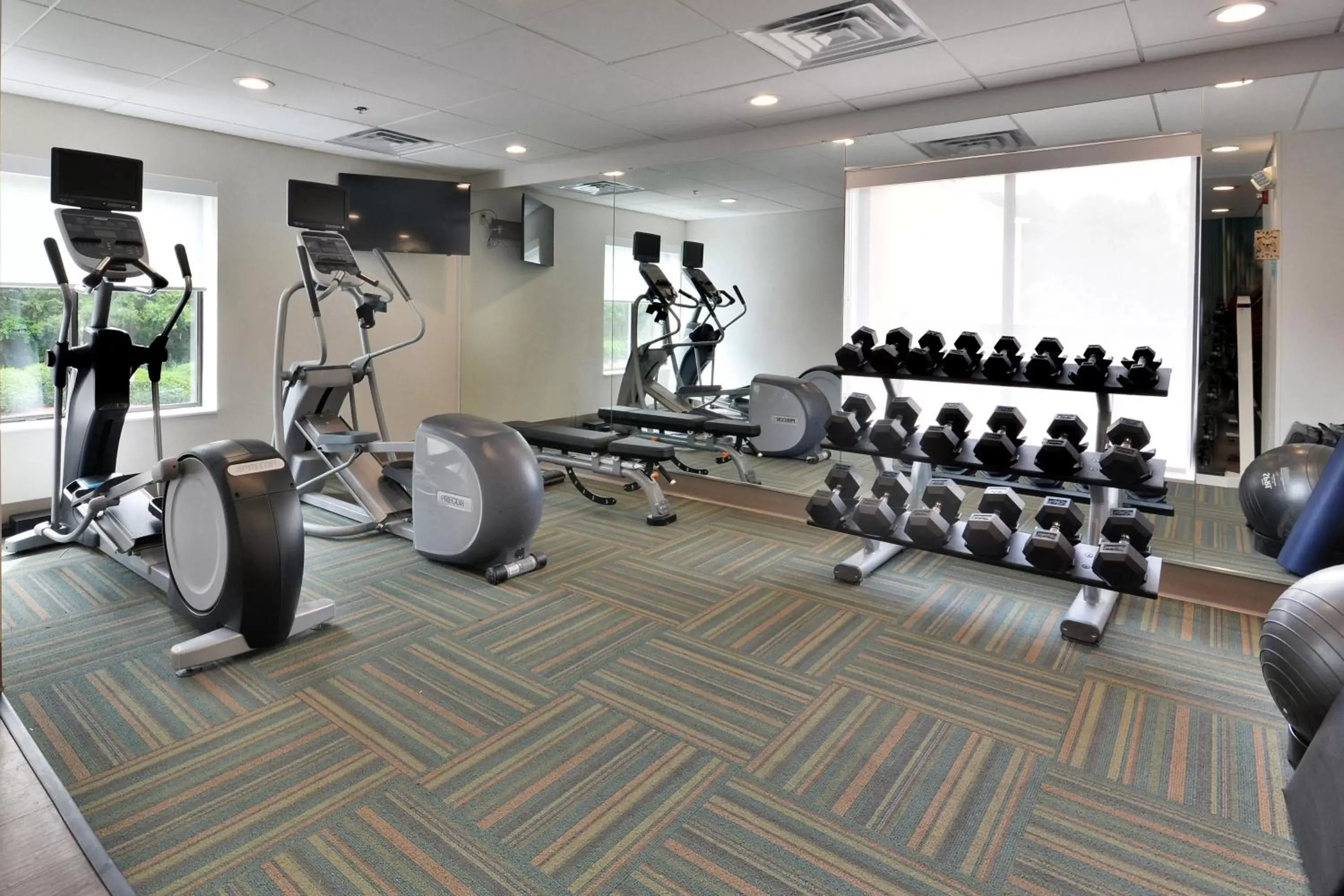 Spa and wellness centre/facilities, Fitness Center/Facilities in Holiday Inn Express Raleigh-Durham Airport, an IHG Hotel