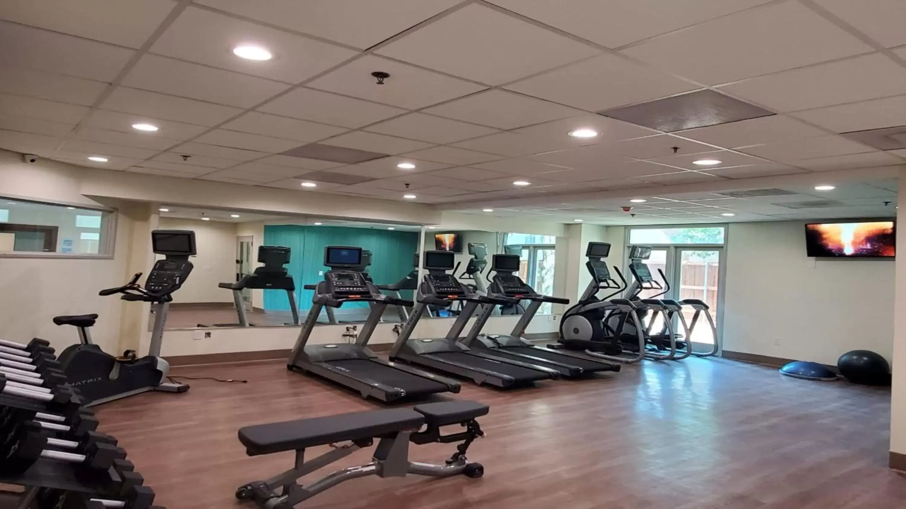 Fitness centre/facilities in Holiday Inn Express & Suites Arlington North – Stadium Area by IHG Fitness centre/facilities in Holiday Inn Express & Suites Arlington North – Stadium Area by IHG