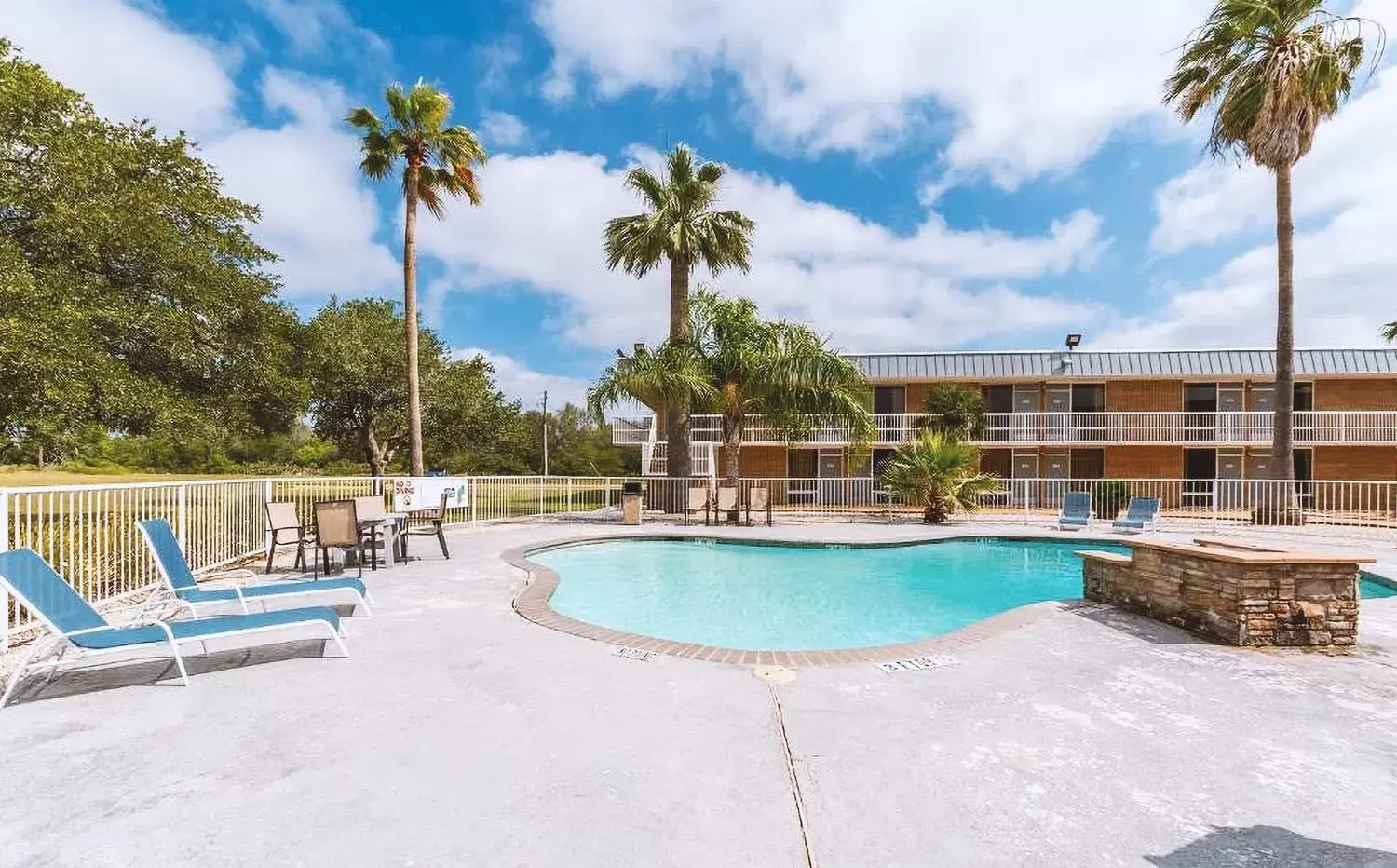 Pool view in Sky Palace Inn & Suites By Jasper Beeville Pool view in Sky Palace Inn & Suites By Jasper Beeville