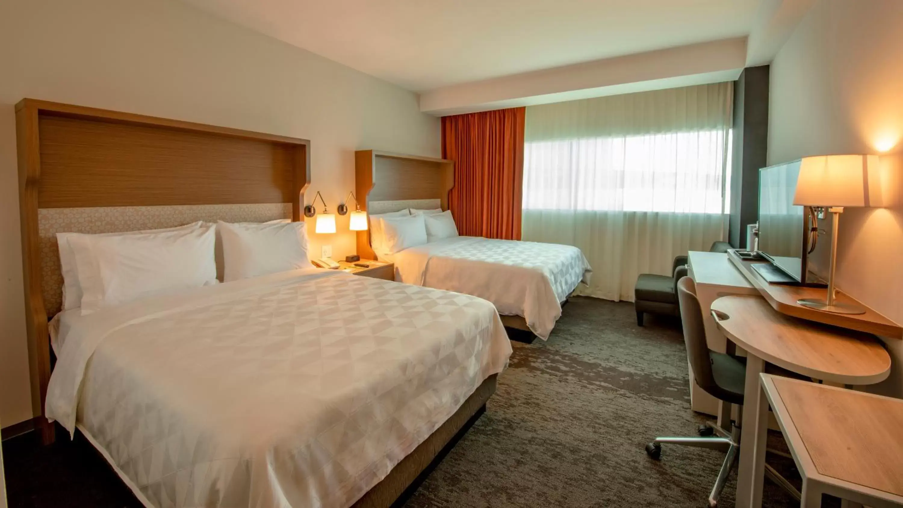 Bed in Holiday Inn & Suites - Merida La Isla, an IHG Hotel
