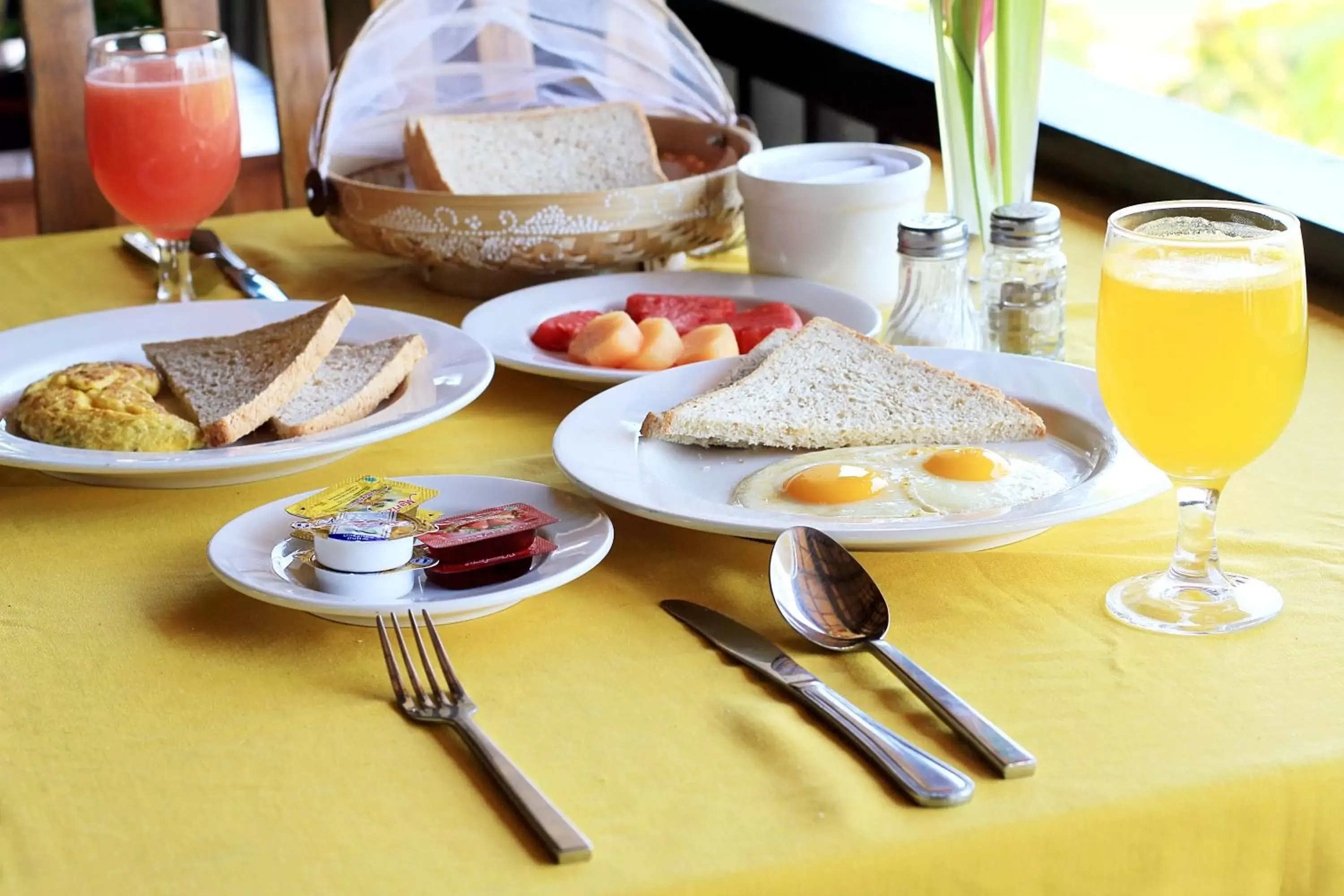 Restaurant/places to eat in Puri Sari Beach Hotel Restaurant/places to eat in Puri Sari Beach Hotel