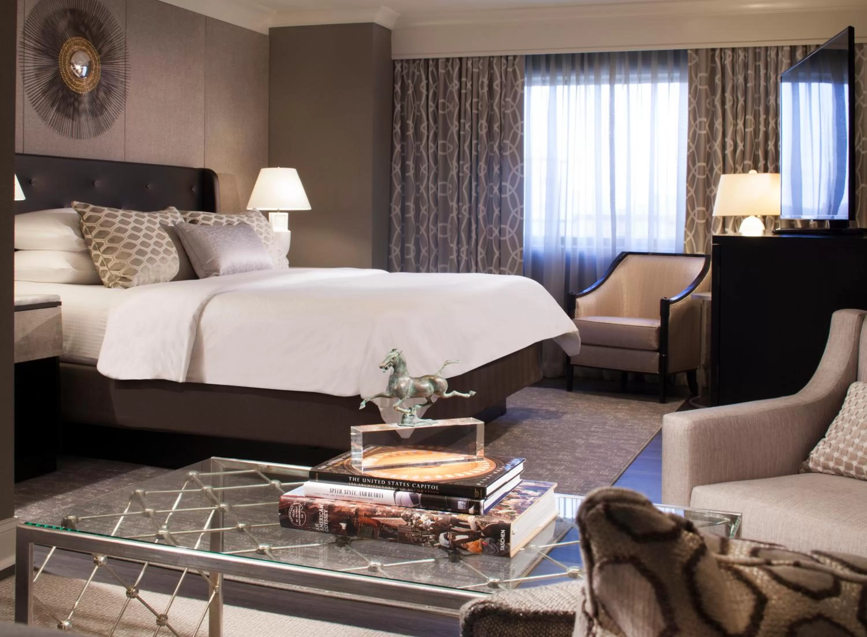 Bedroom, Bed in Melrose Georgetown Hotel