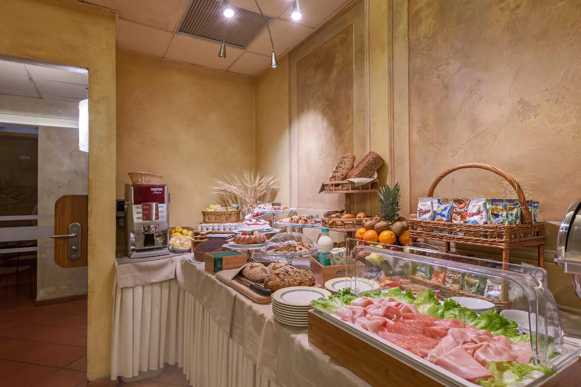 Breakfast in Hotel Marco Polo