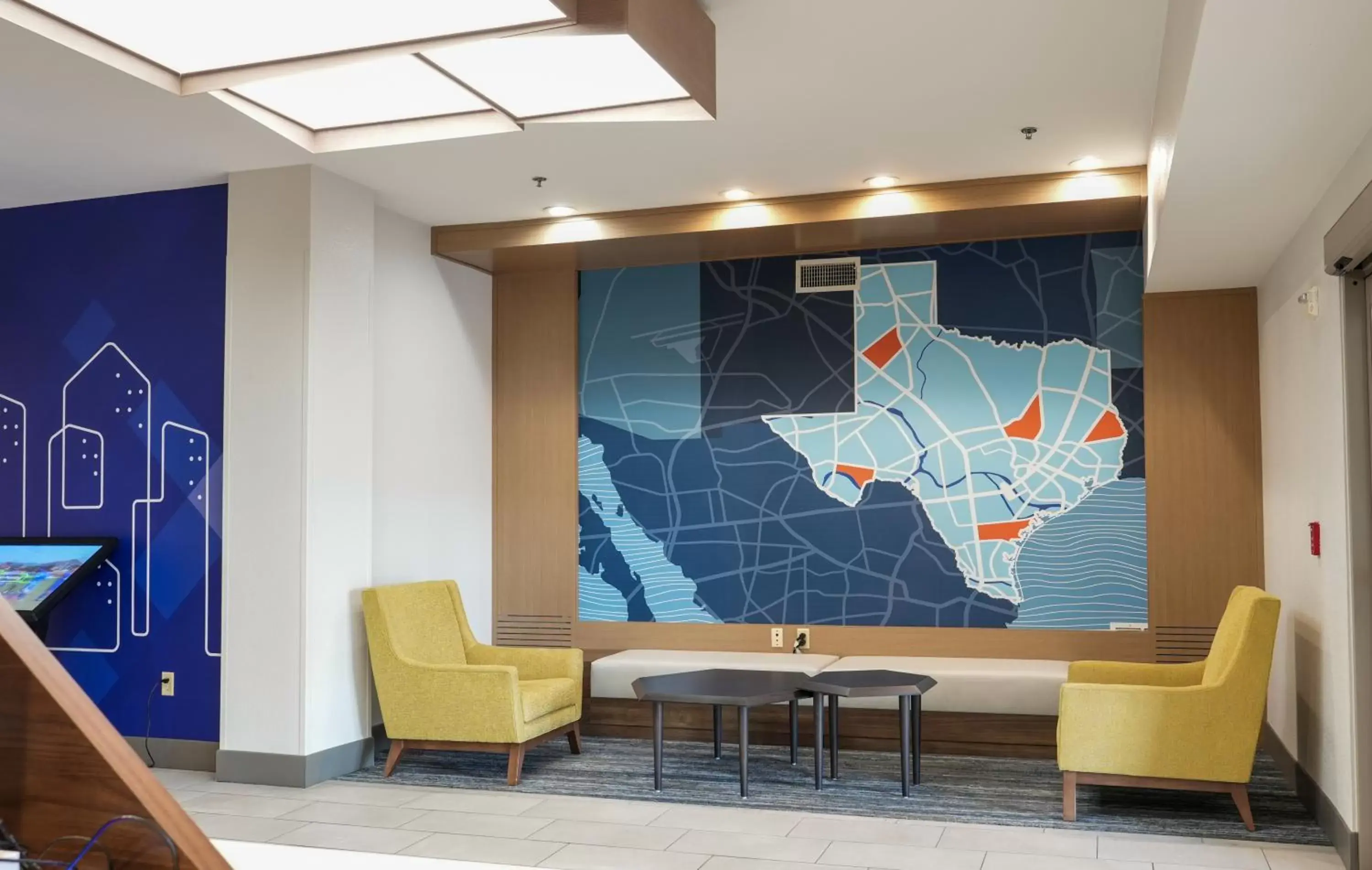 Seating area in Holiday Inn Express Hotel & Suites Cedar Hill, an IHG Hotel