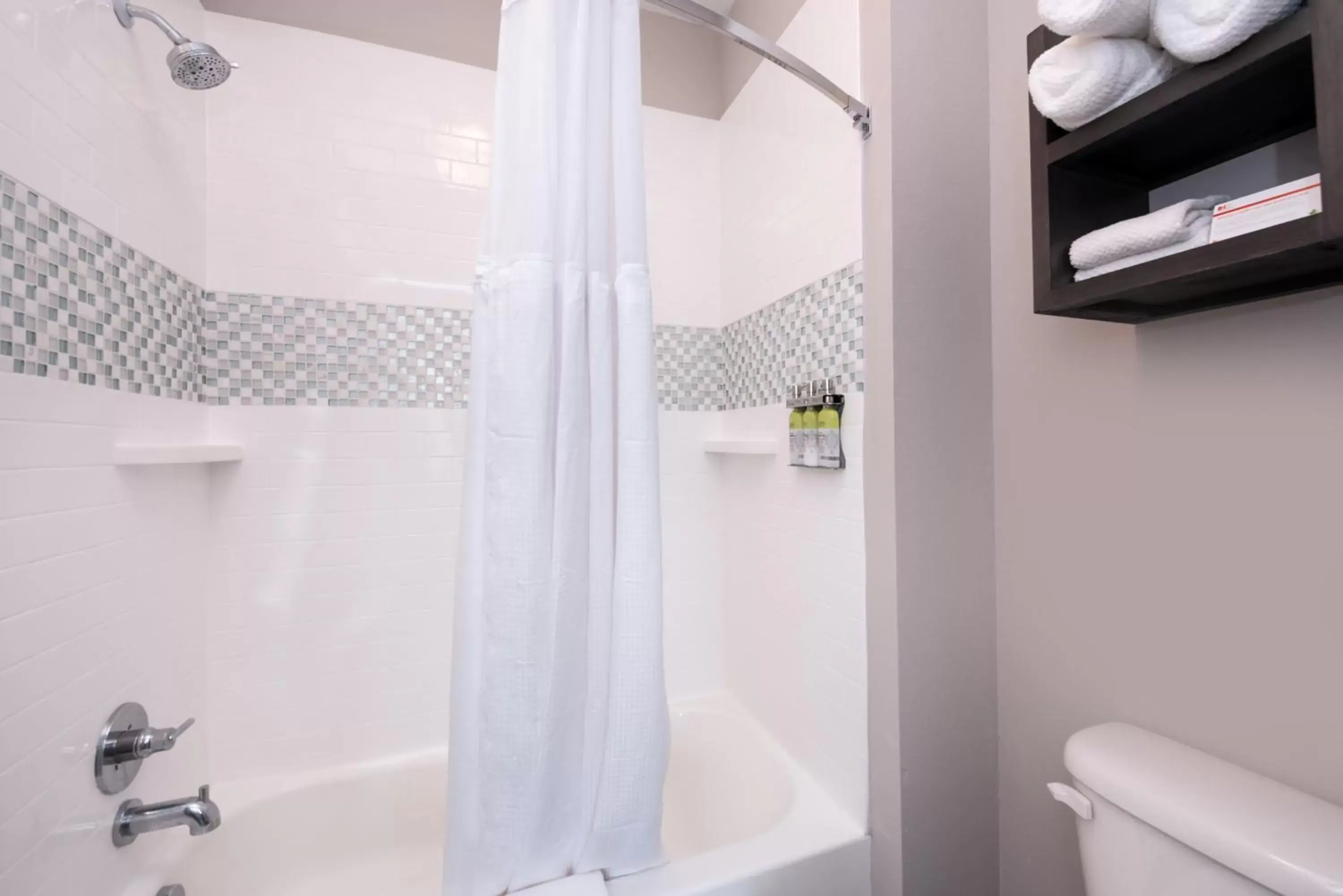 Bathroom in Staybridge Suites - Lake Charles, an IHG Hotel