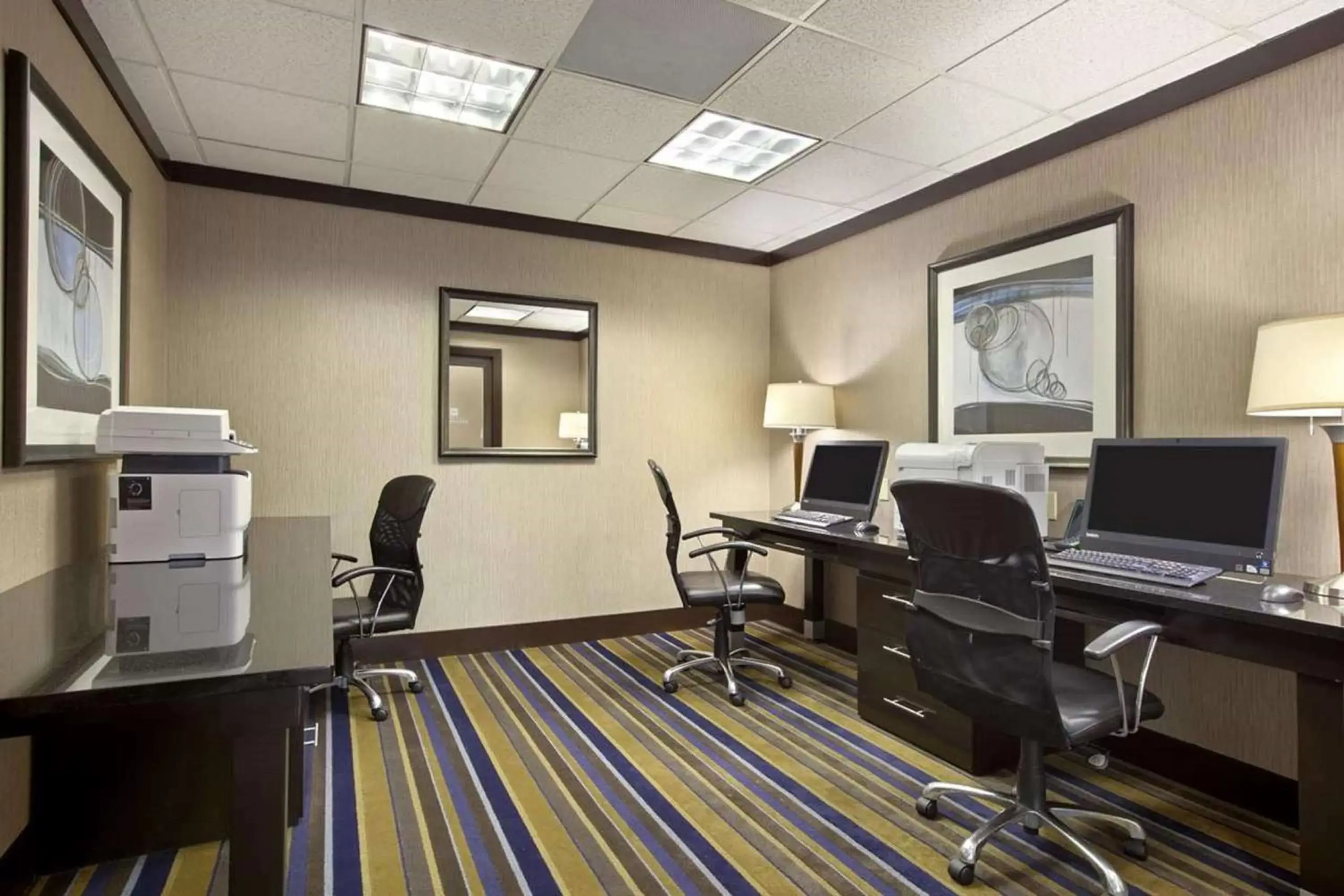 Meeting/conference room, Business Area/Conference Room in Embassy Suites by Hilton St Louis Airport
