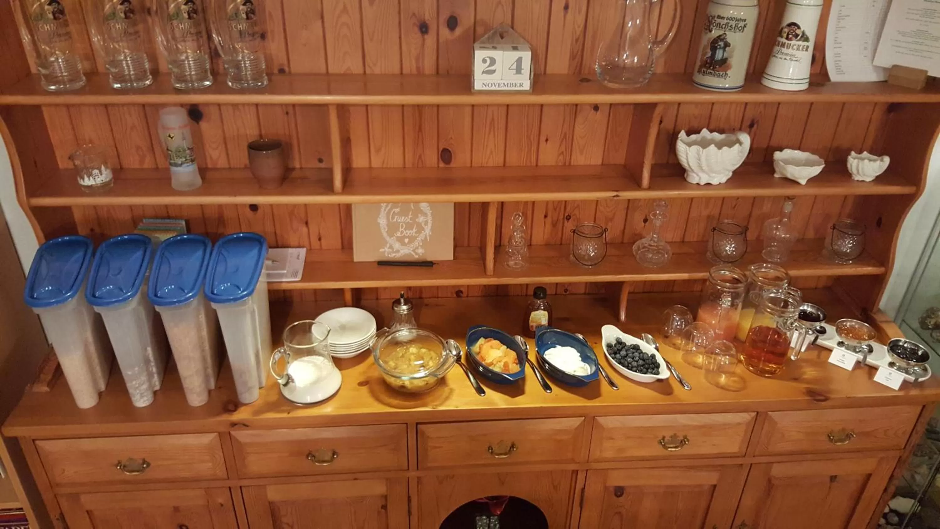 Breakfast in Woodlands 159