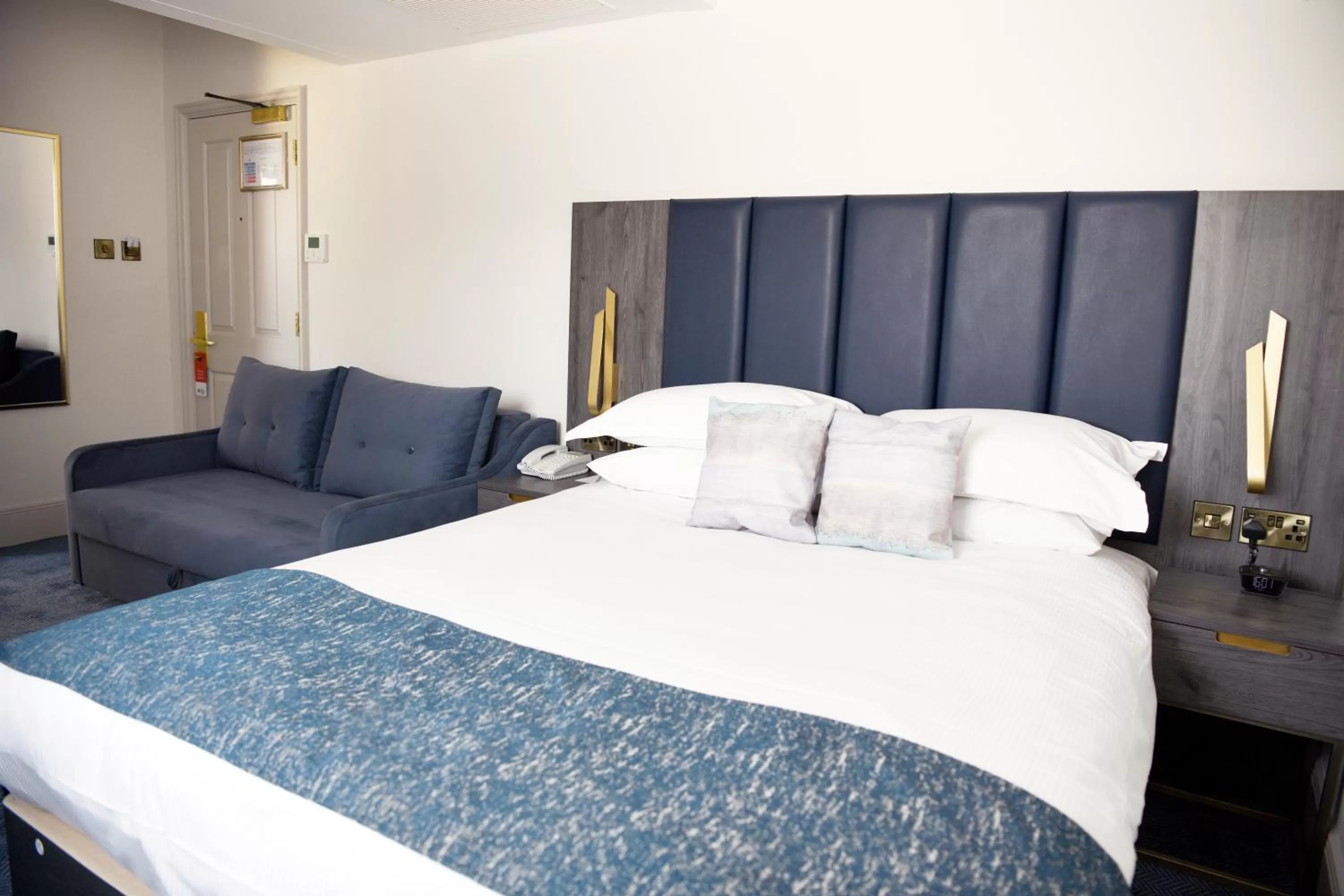 Bedroom, Bed in Best Western Premier Dover Marina Hotel & Spa