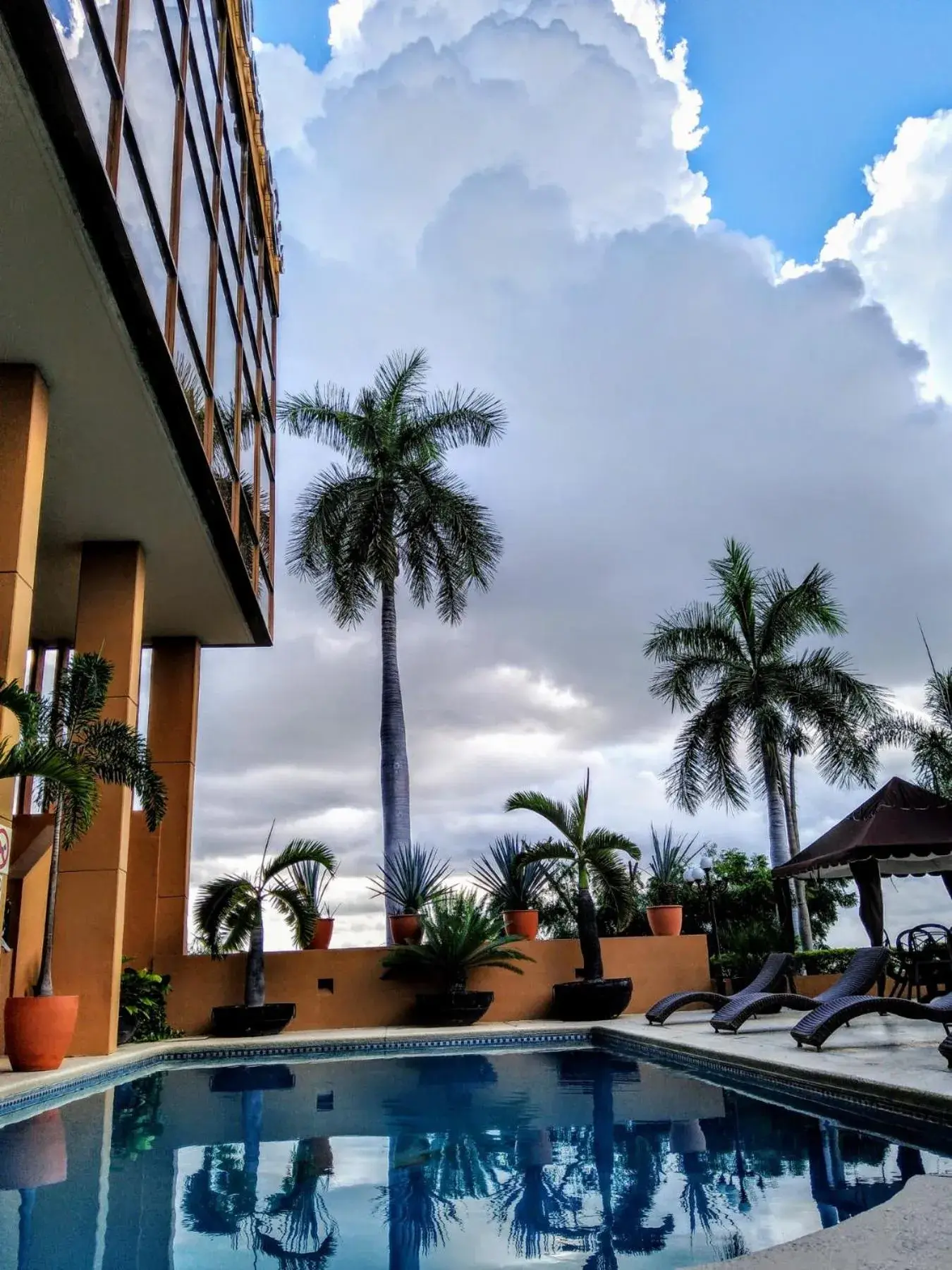 Swimming Pool in Hotel San Luis Lindavista